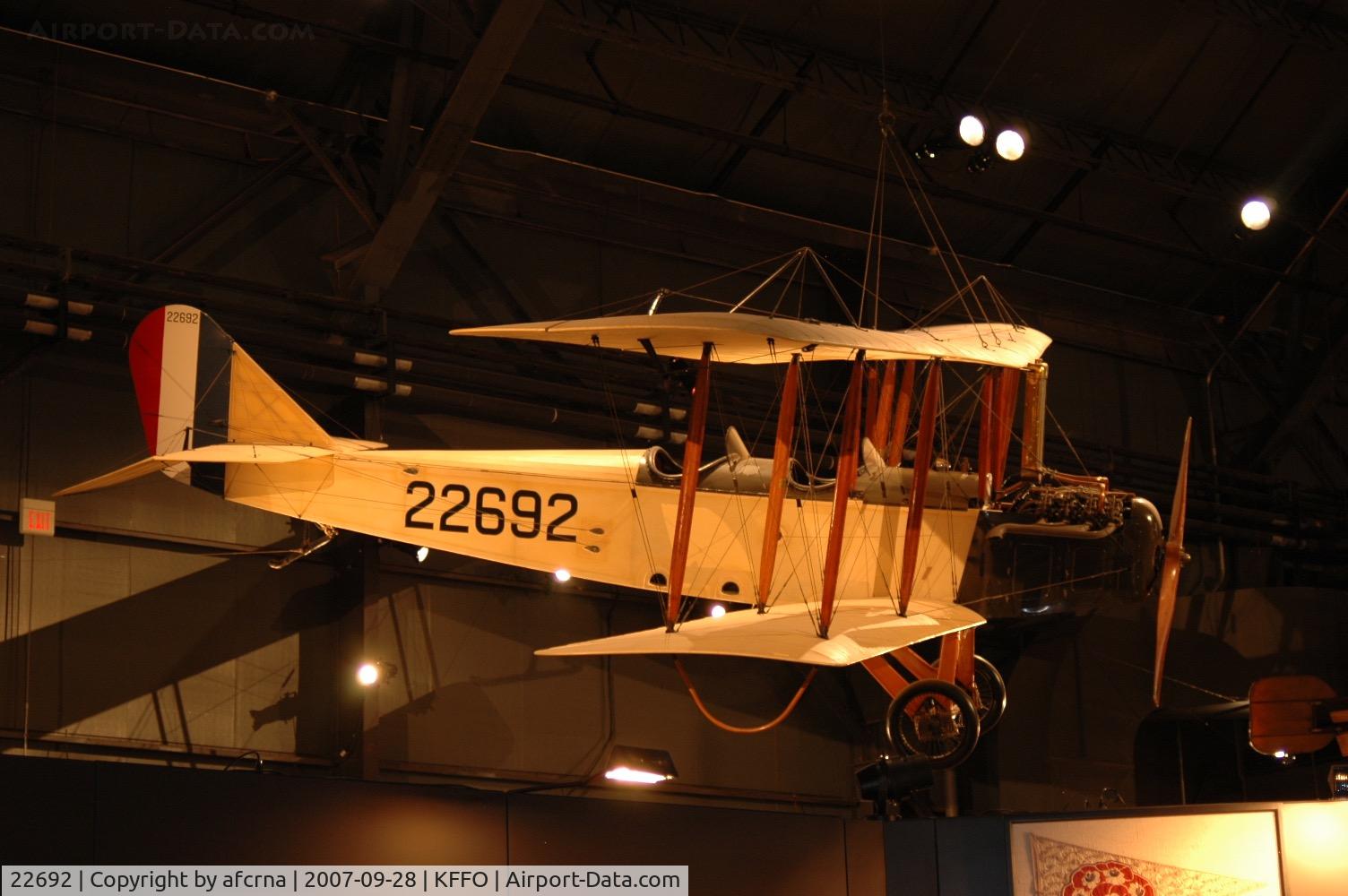 22692, 1917 Standard J-1 C/N 1141, US AIR FORCE MUSEUM