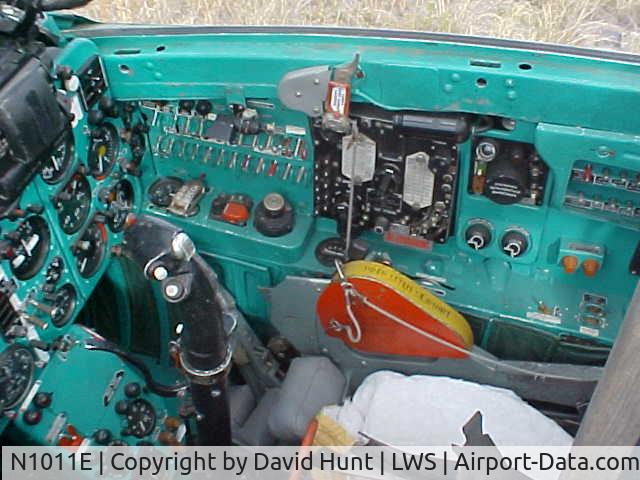 N1011E, Mikoyan-Gurevich MiG-21F-13 C/N 1011, LWS cockpit