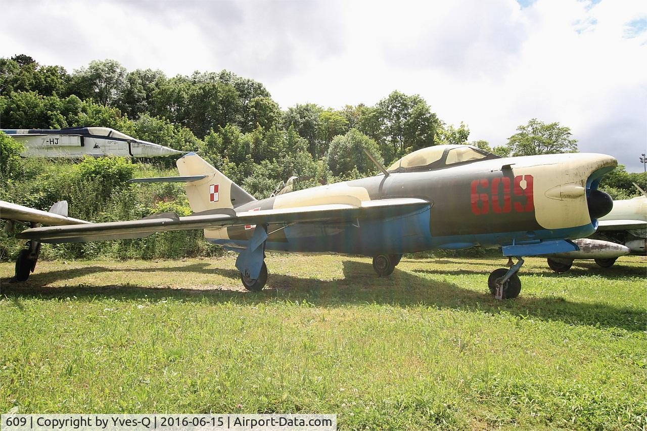 609, PZL-Mielec Lim-5P C/N 1D-0609, PZL-Mielec Lim-5P, Savigny-Les Beaune Museum