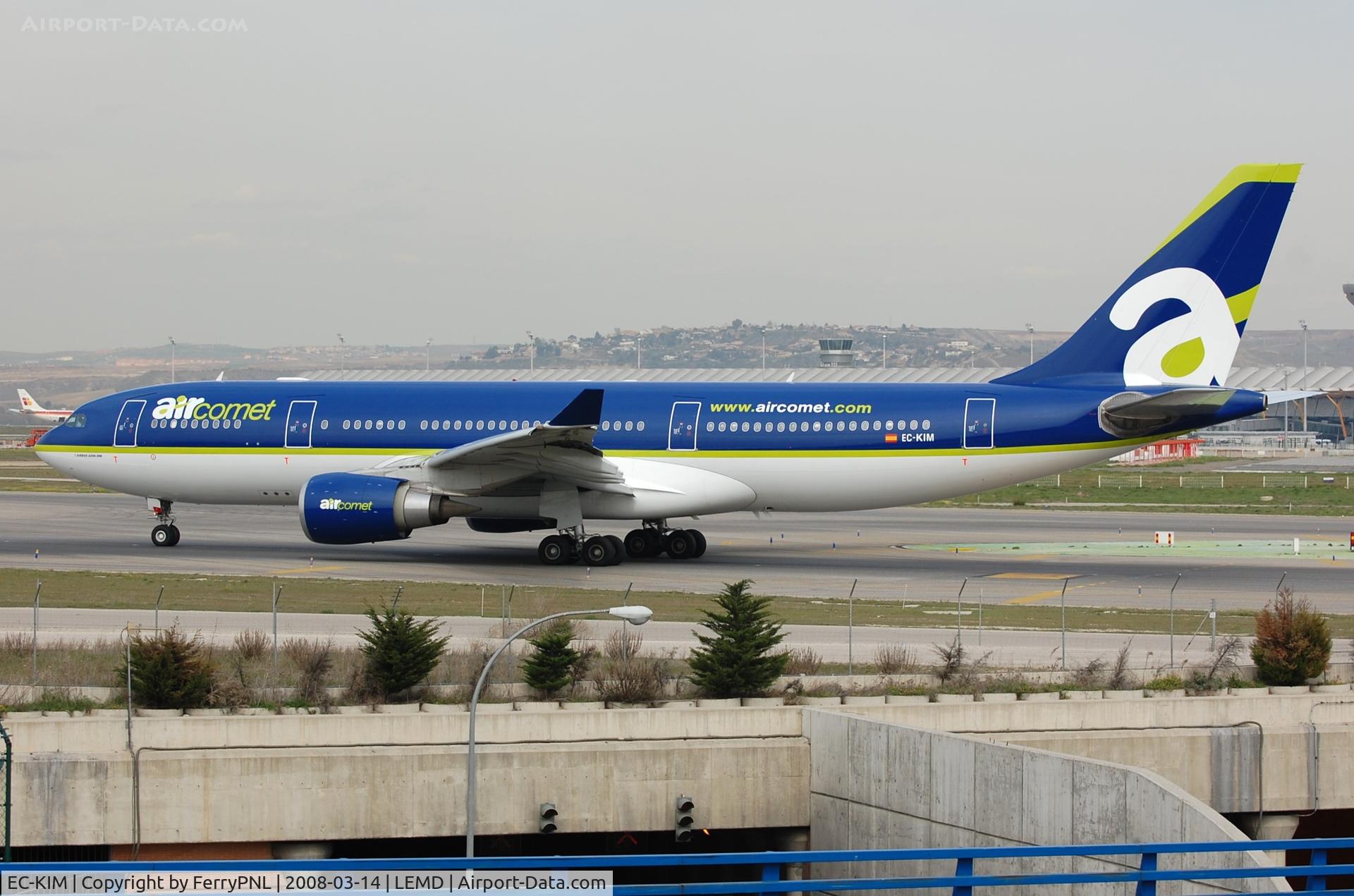 EC-KIM, 1998 Airbus A330-202 C/N 211, Air Comet A332 now flies for Hi Fly