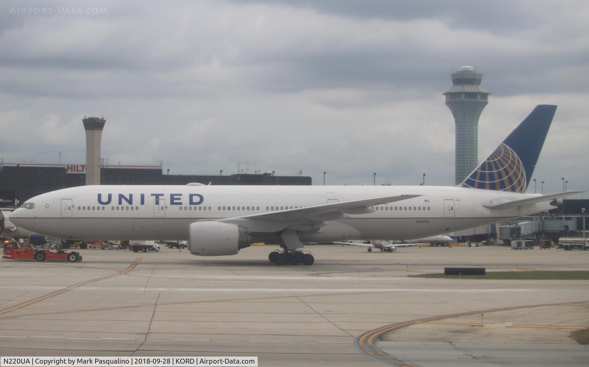N220UA, 2001 Boeing 777-222 C/N 30223, Boeing 777-222