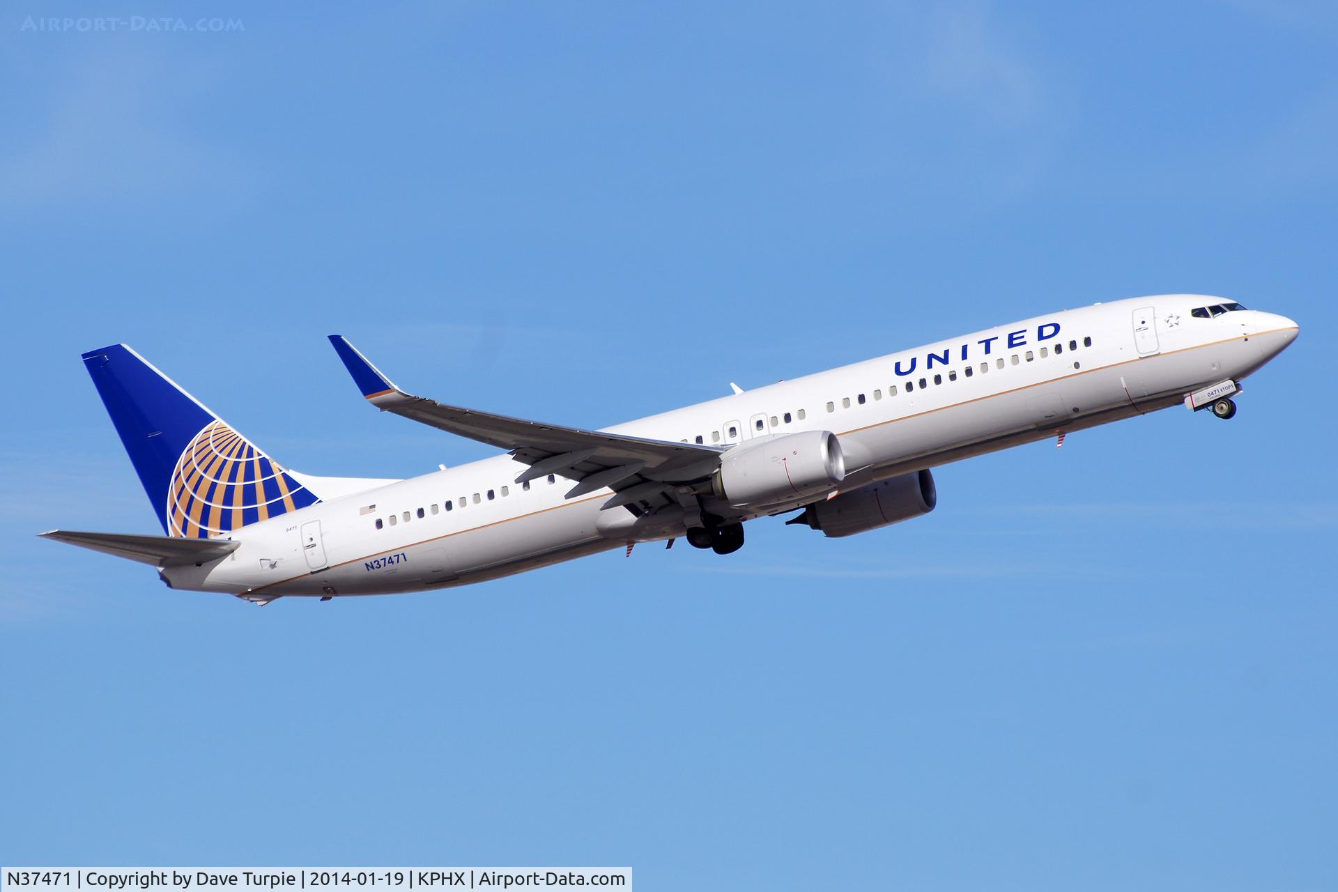 N37471, 2013 Boeing 737-924/ER C/N 37102, No comment.