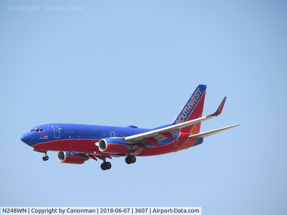 N248WN, 2006 Boeing 737-7H4 C/N 32509, Landing