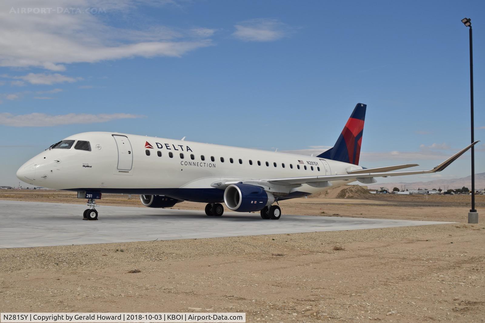 N281SY, 2018 Embraer 175LR (ERJ-170-200LR) C/N 17000746, Parked on the Skywest maintenance ramp ready to go into service.
