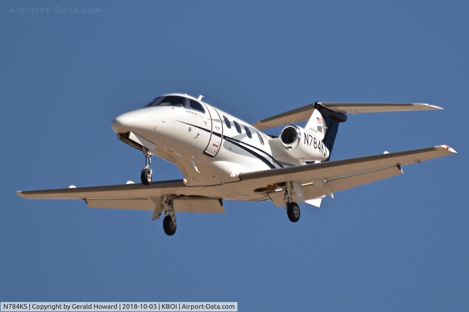 N784KS, 2010 Embraer EMB-500 Phenom 100 C/N 50000178, Approach to RWY 28L.