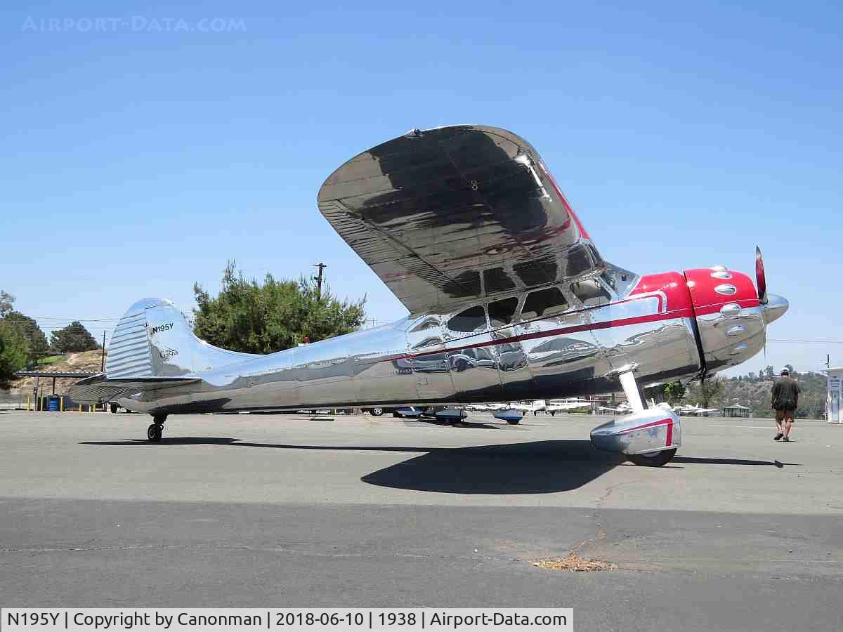 N195Y, 1951 Cessna 195 C/N 7629, Starting up