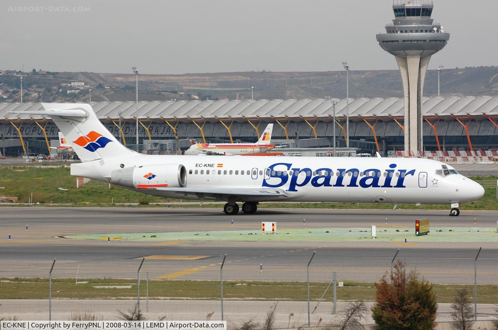 EC-KNE, 2000 Boeing 717-23S C/N 55064, Spanair B717 arriving in MAD. Flies for Delta now as N987DN.