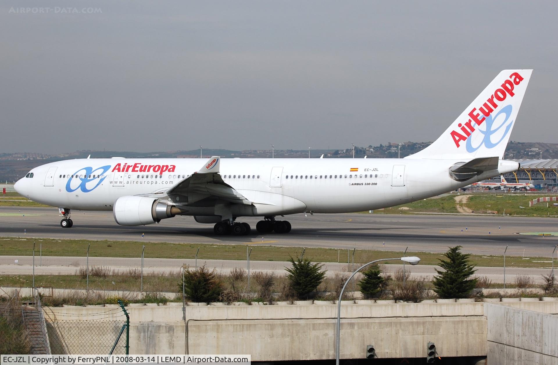 EC-JZL, 2007 Airbus A330-202 C/N 814, Air Europa A332 departing