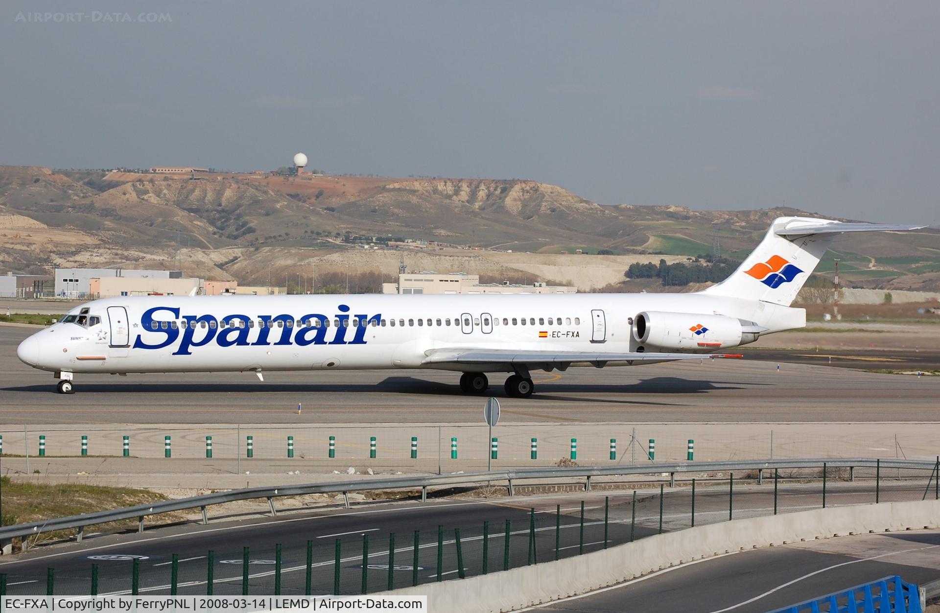 EC-FXA, 1990 McDonnell Douglas MD-83 (DC-9-83) C/N 49938, Spanair MD83 departing