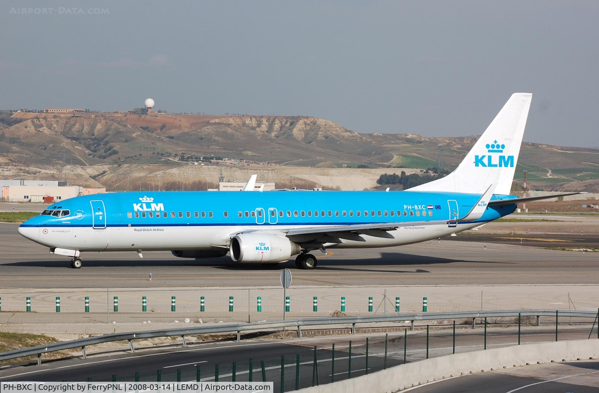 PH-BXC, 1999 Boeing 737-8K2 C/N 29133, KLM B738 departing