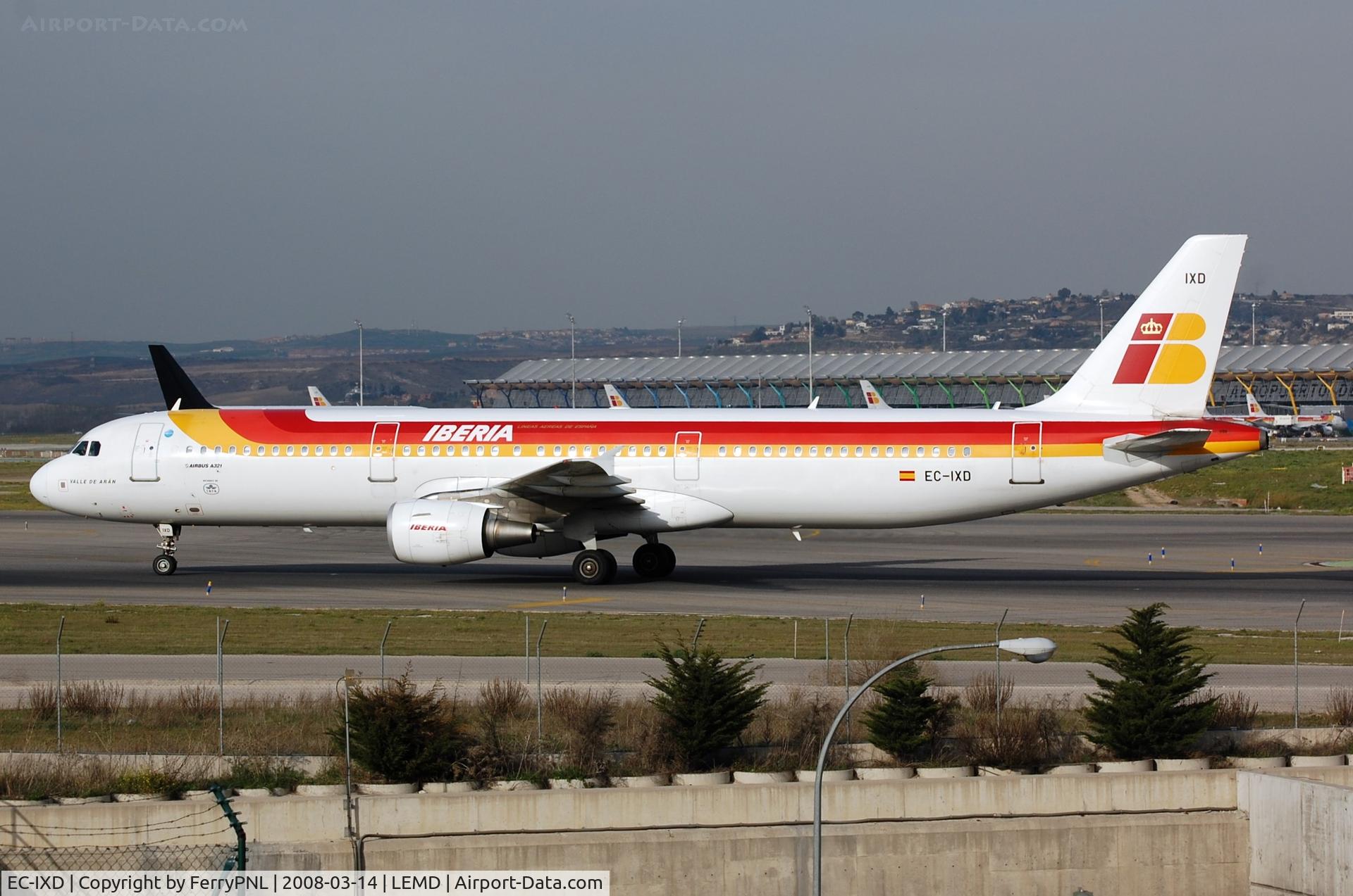 EC-IXD, 2004 Airbus A321-211 C/N 2220, Iberia A321