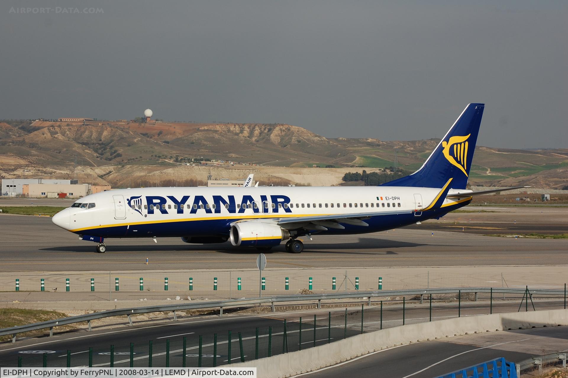 EI-DPH, 2007 Boeing 737-8AS C/N 33624, Ryanair B738 taxying out