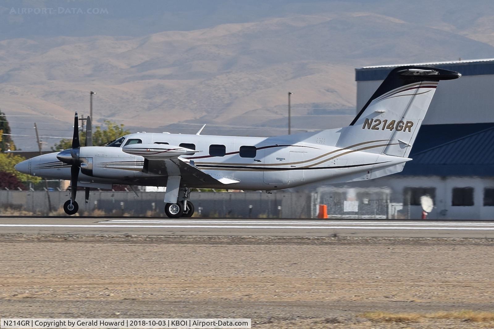 N214GR, 1984 Piper PA-42-1000 Cheyenne IV C/N 42-5527011, Take off run on RWY 28R.