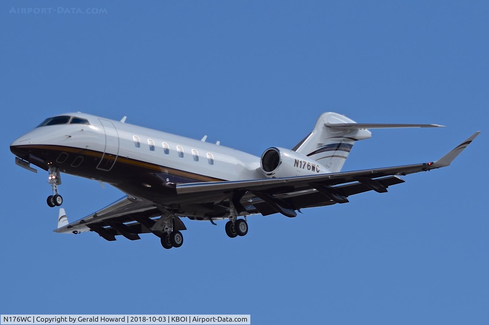 N176WC, 2016 Bombardier Challenger 350 (BD-100-1A10) C/N 20654, Approach to RWY 28L.
