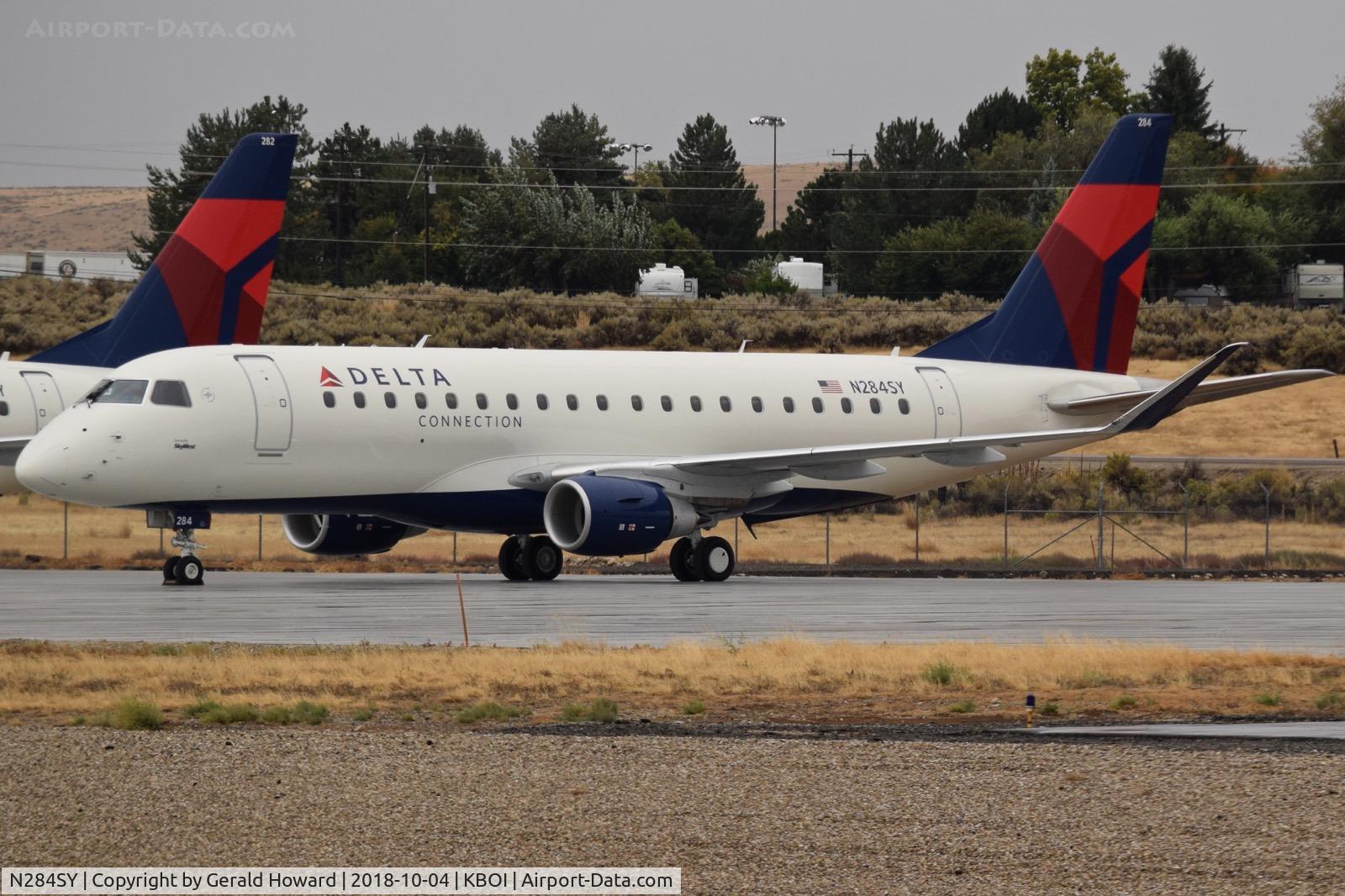 N284SY, 2018 Embraer 175LR (ERJ-170-200LR) C/N 17000750, Fresh from the factory. Just finished final inspections. Awaiting assignment into regular service.