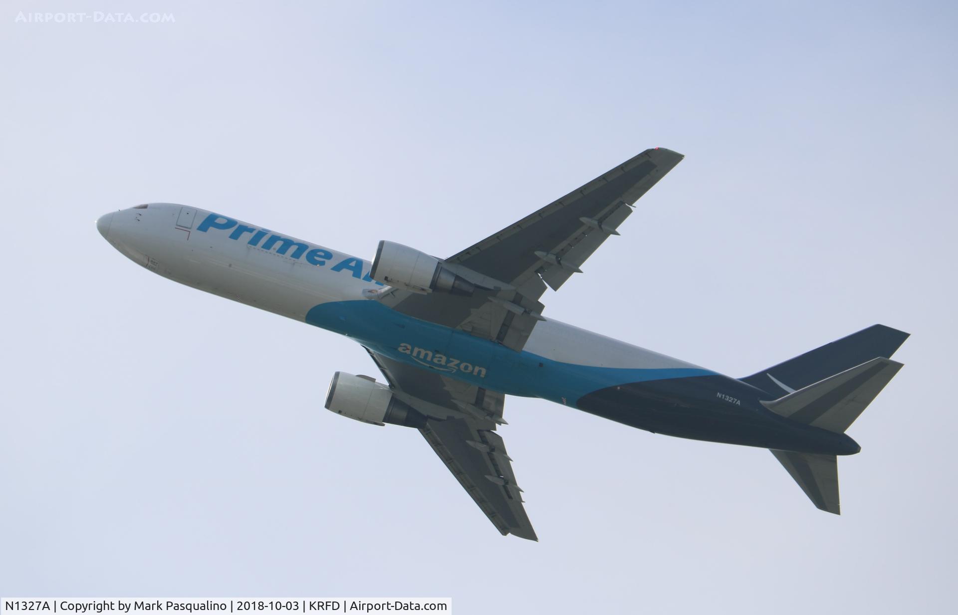 N1327A, 1996 Boeing 767-37D/ER C/N 26328, Boeing 767-37D/ER