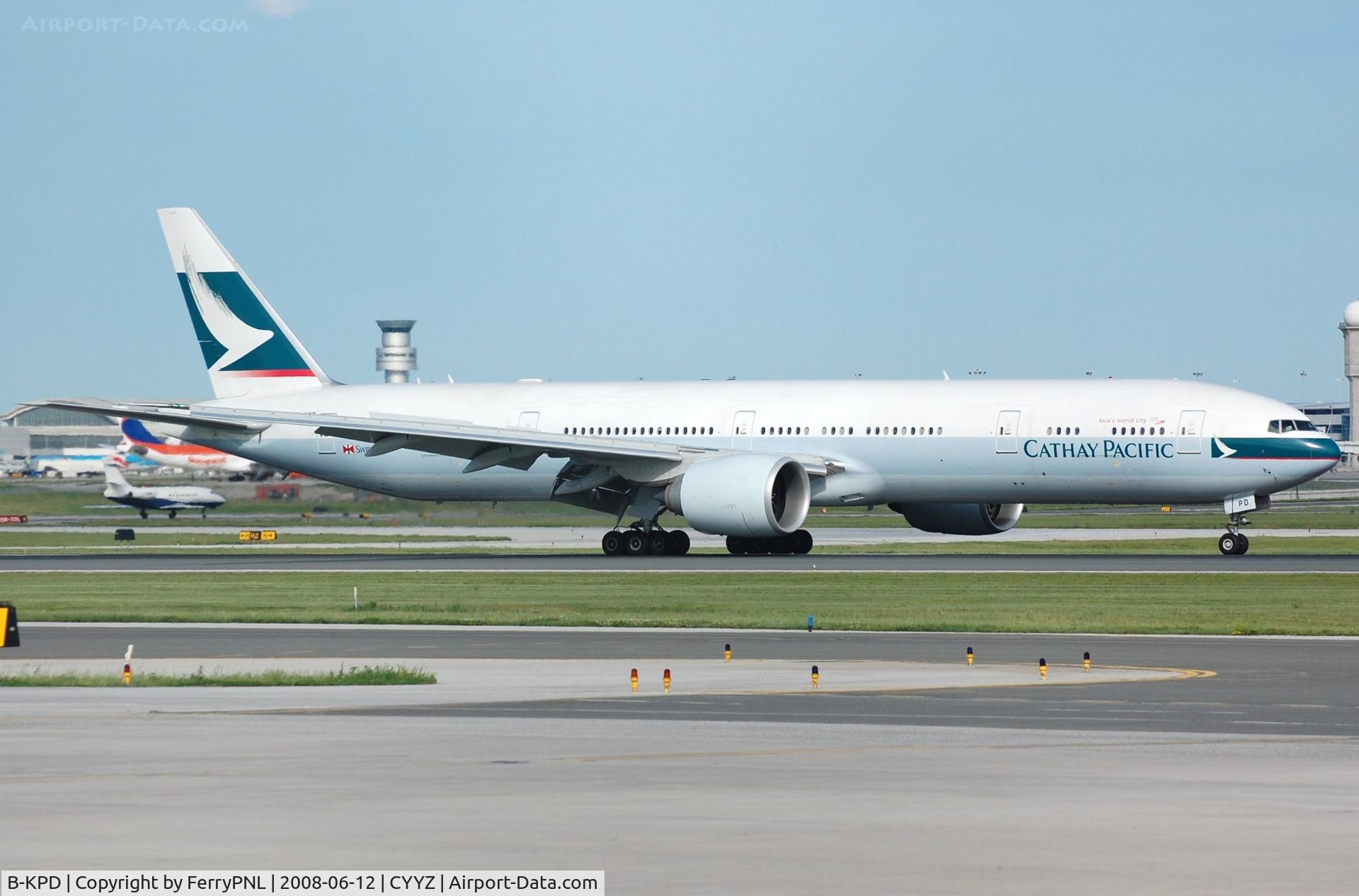 B-KPD, 2007 Boeing 777-367/ER C/N 36155, Cathay Pacific B773 arriving