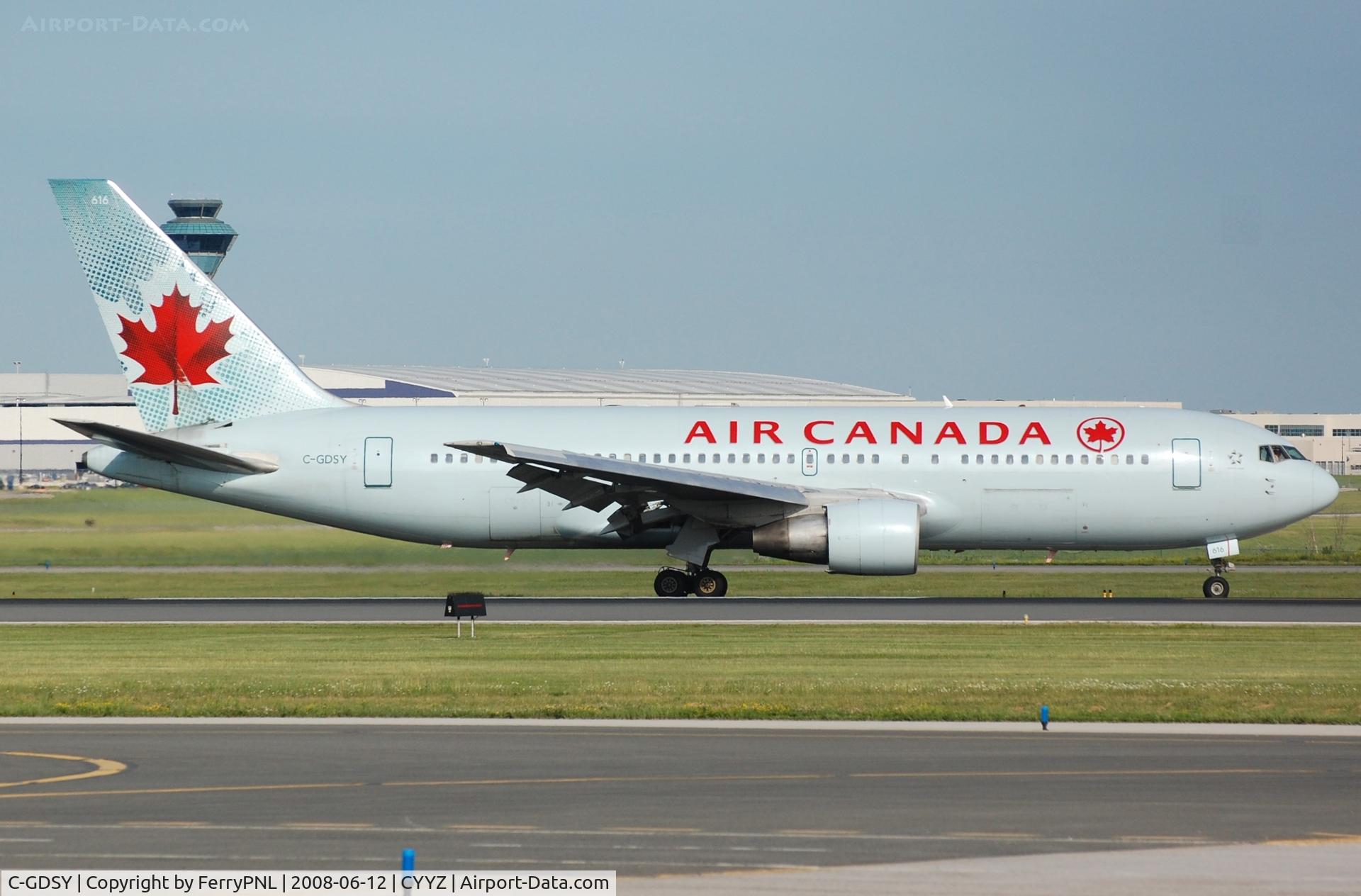 C-GDSY, 1988 Boeing 767-233 C/N 24145, Air Canada B762 landing