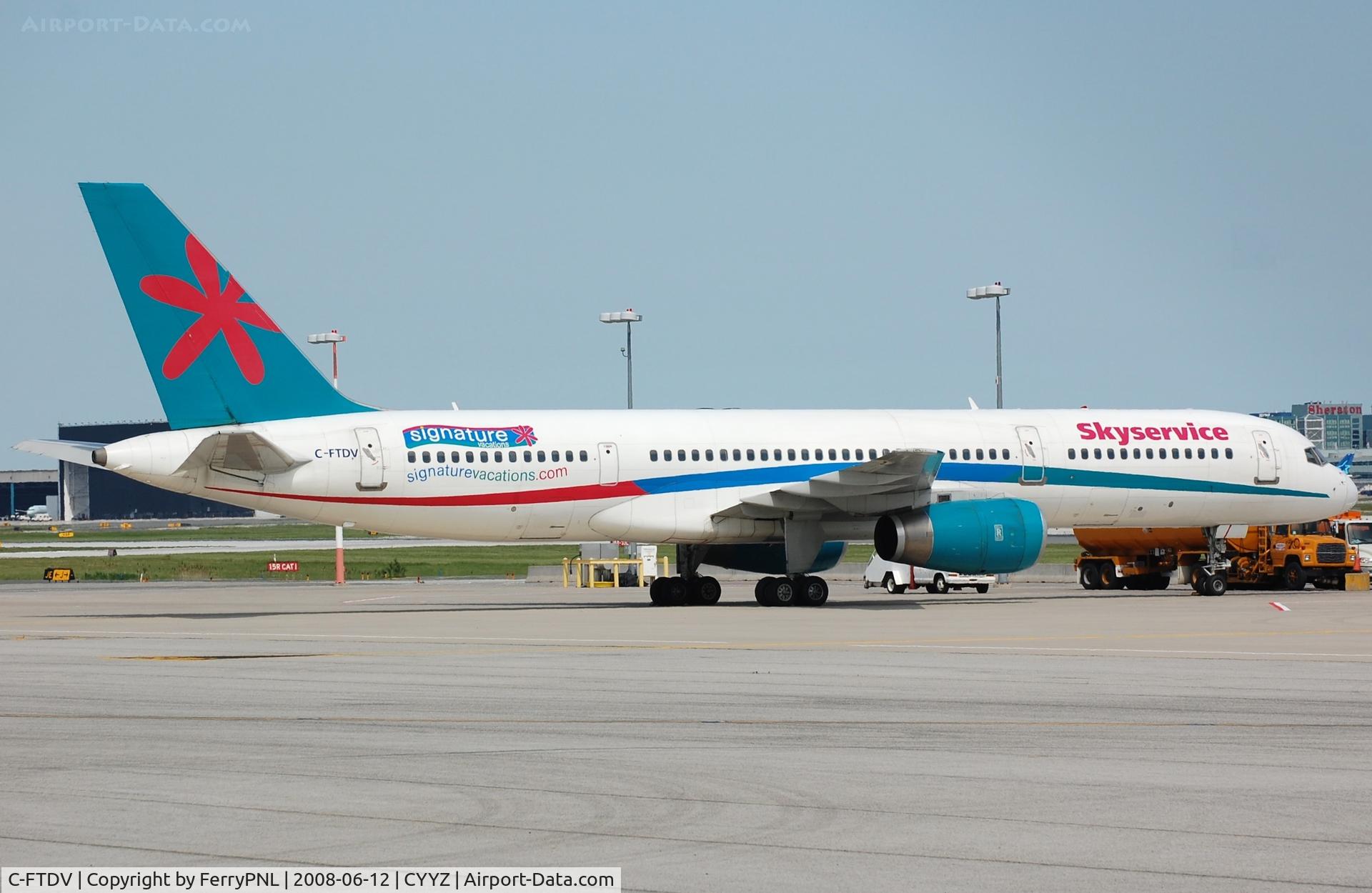 C-FTDV, 1988 Boeing 757-28A C/N 24017, Skyservice B752 on the ramp