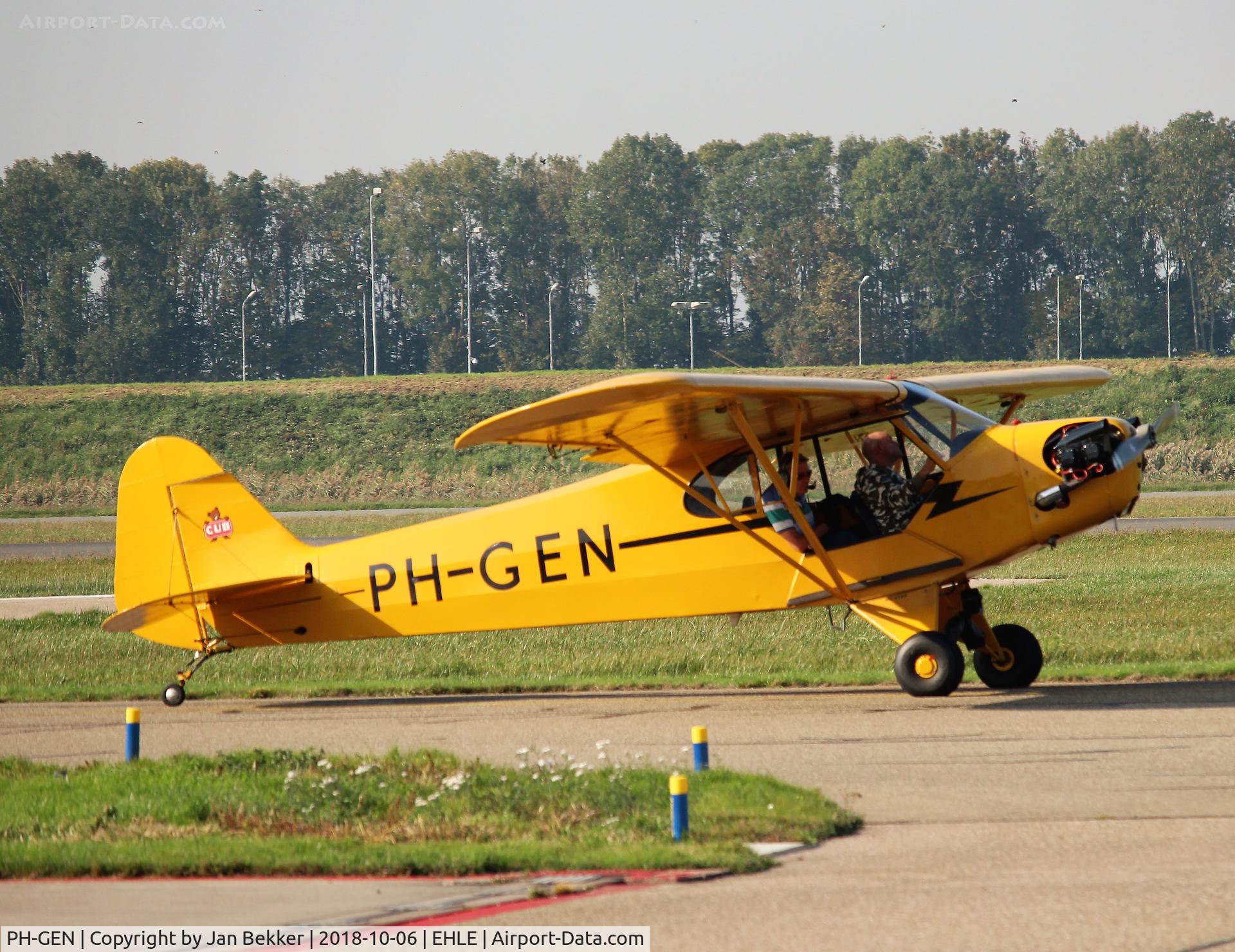 PH-GEN, 1944 Piper L-4J Grasshopper (J3C-65D) C/N 12893, Lelystad Airport