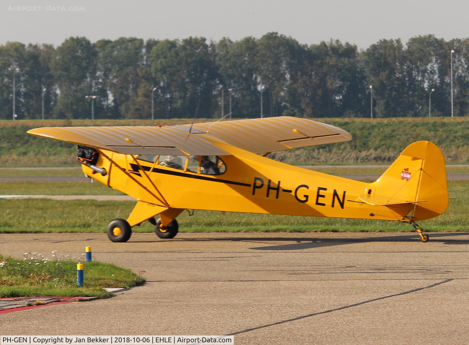 PH-GEN, 1944 Piper L-4J Grasshopper (J3C-65D) C/N 12893, Lelystad Airport