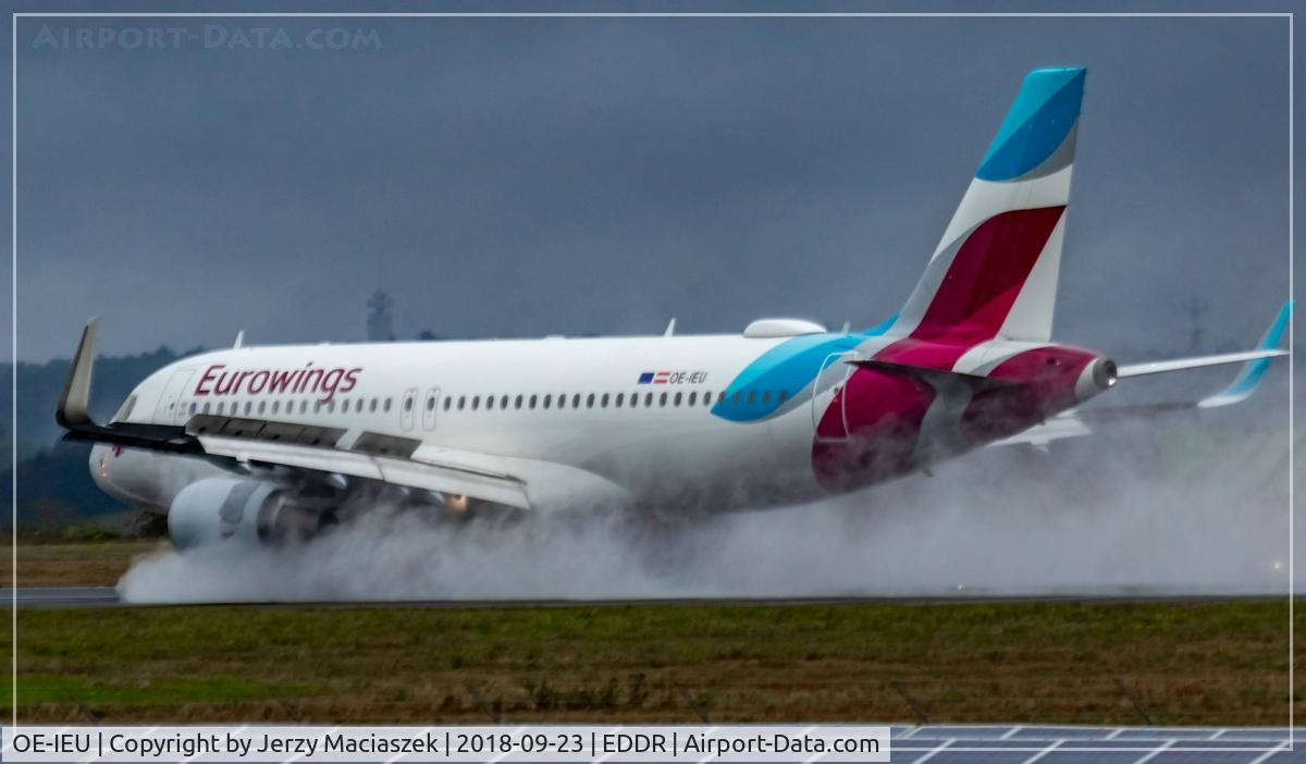 OE-IEU, 2016 Airbus A320-214 C/N 6953, Airbus A320-214