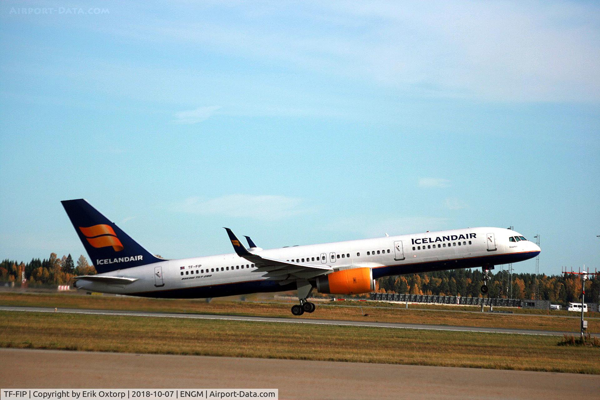 TF-FIP, 2000 Boeing 757-208 C/N 30423, TF-FIP in OSL