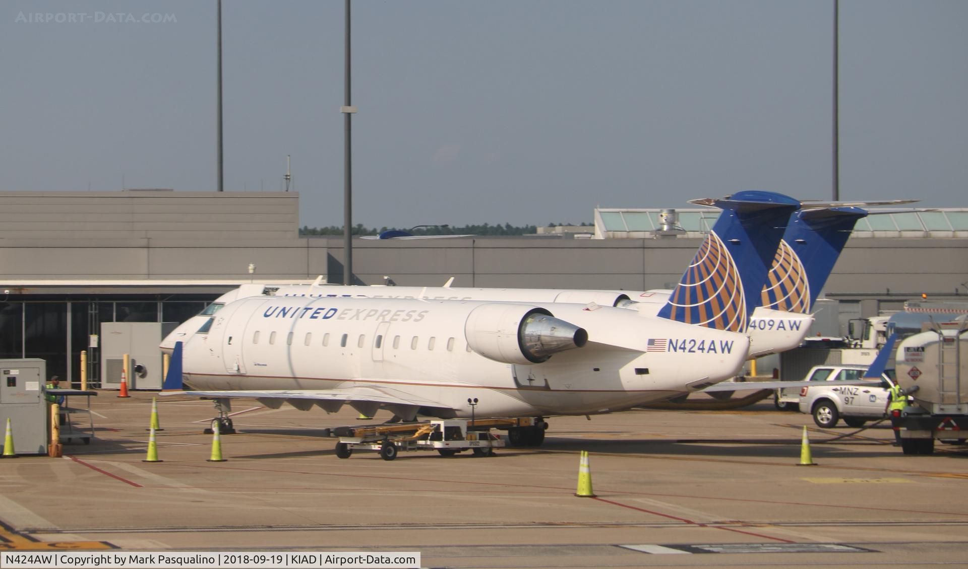 N424AW, 2002 Bombardier CRJ-200LR (CL-600-2B19) C/N 7656, CL-600-2B19