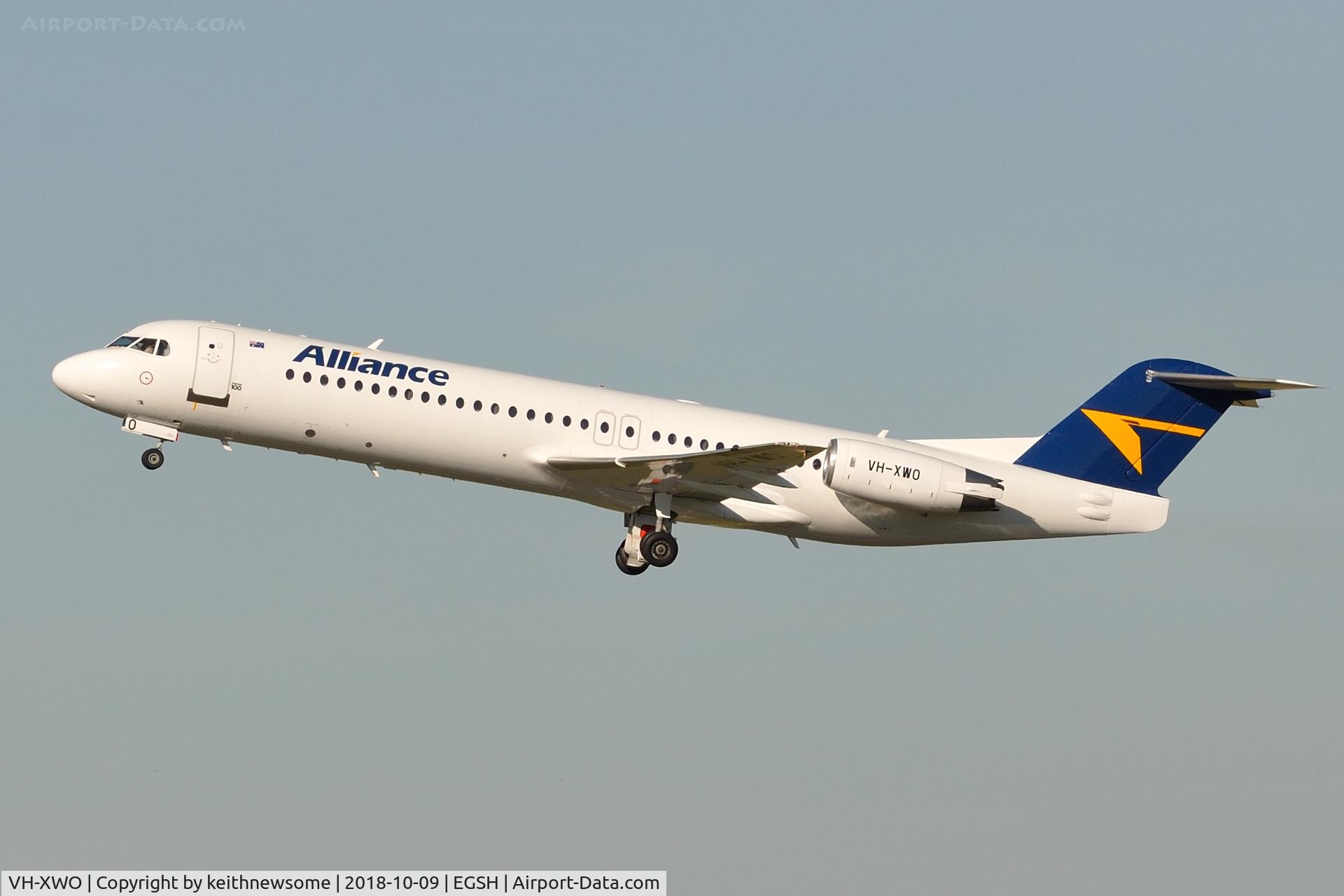 VH-XWO, 1989 Fokker 100 (F-28-0100) C/N 11280, Leaving for air test.