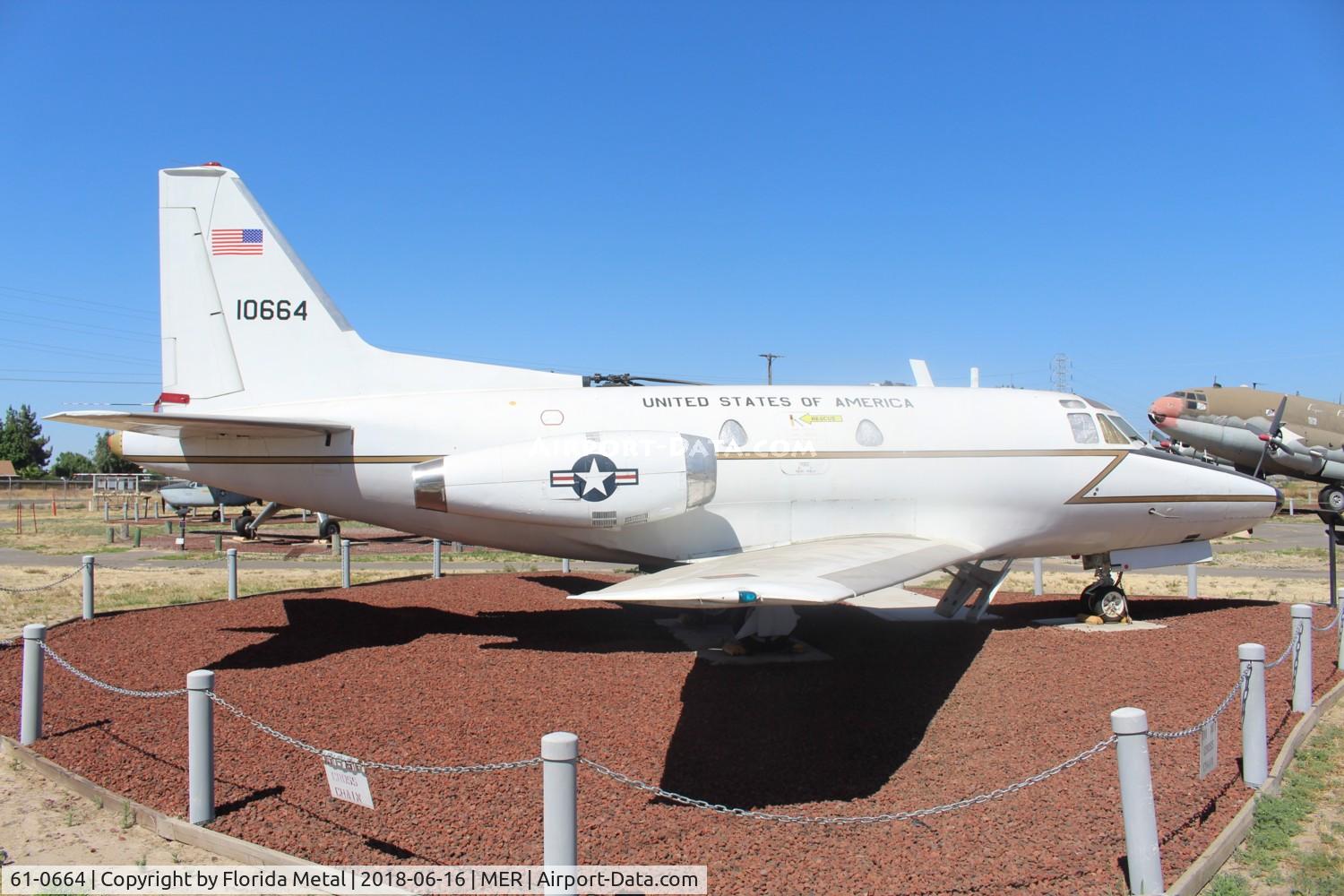 61-0664, 1961 North American CT-39A Sabreliner C/N 265-67, CT-39A