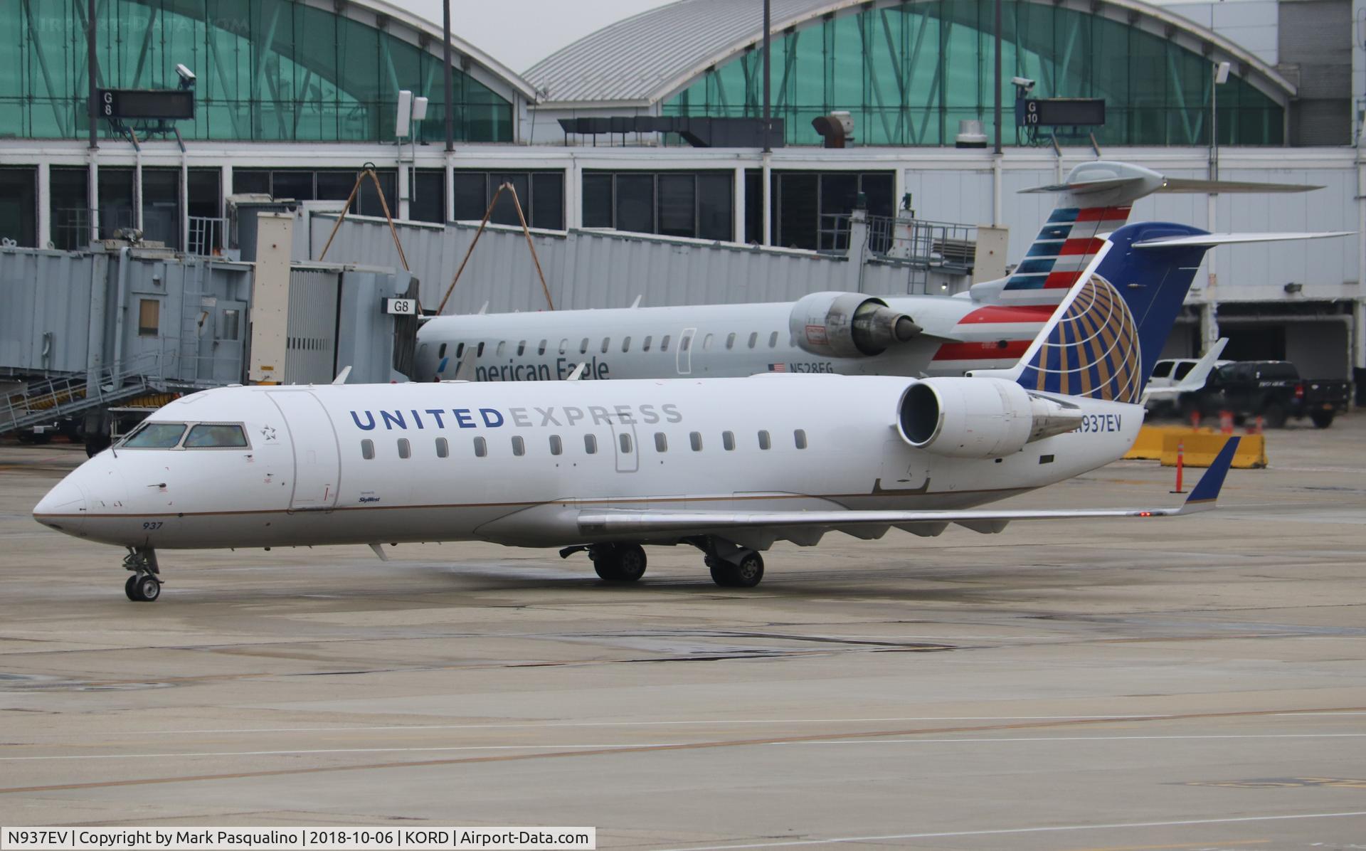 N937EV, 2005 Bombardier CRJ-200ER (CL-600-2B19) C/N 8042, CL-600-2B19