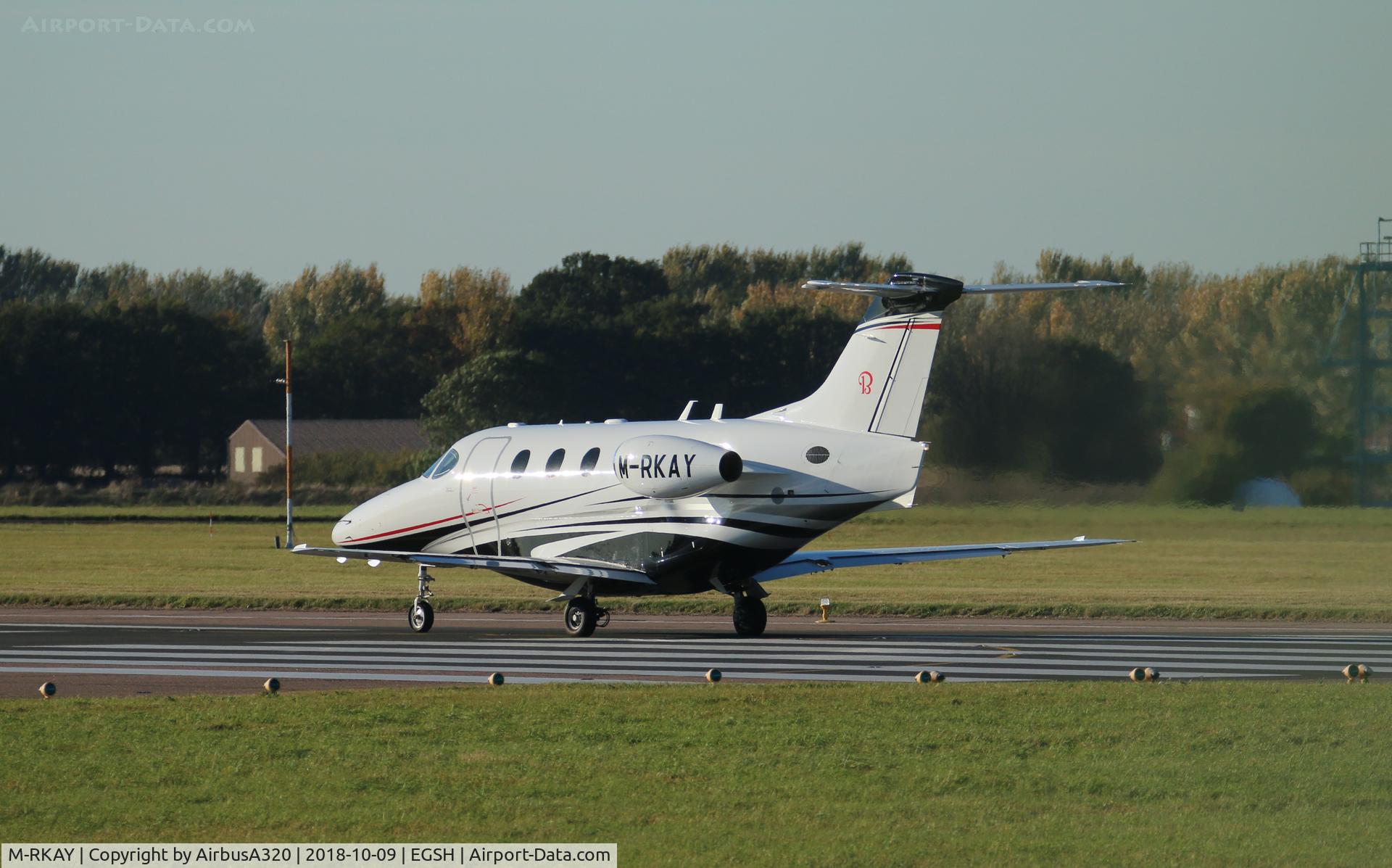 M-RKAY, 2003 Raytheon 390 Premier I C/N RB-88, Lined up RWY 27 at Norwich ready to depart