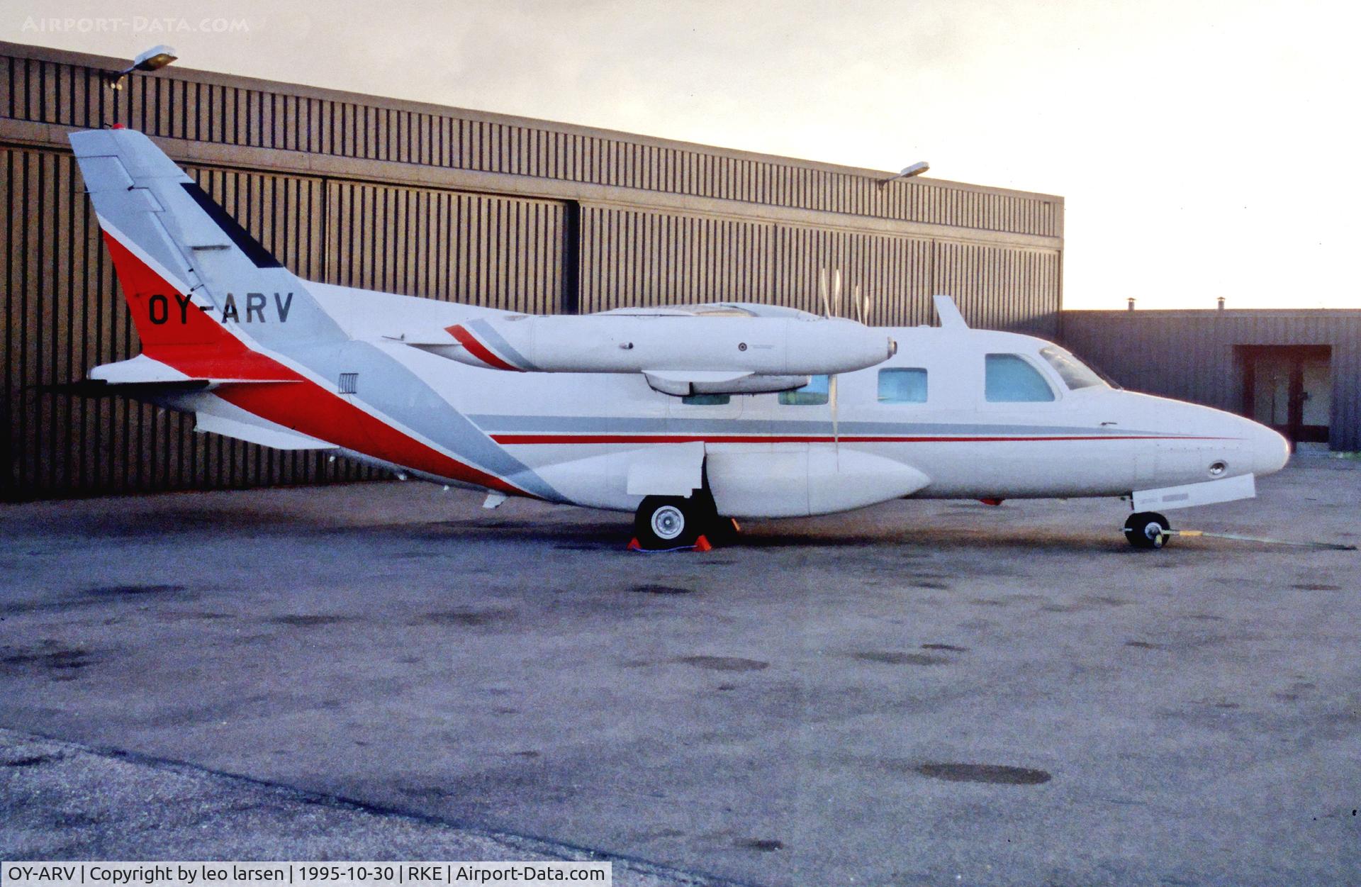 OY-ARV, 1974 Mitsubishi MU-2B-35 C/N 635, Roskilde 30.10.1995