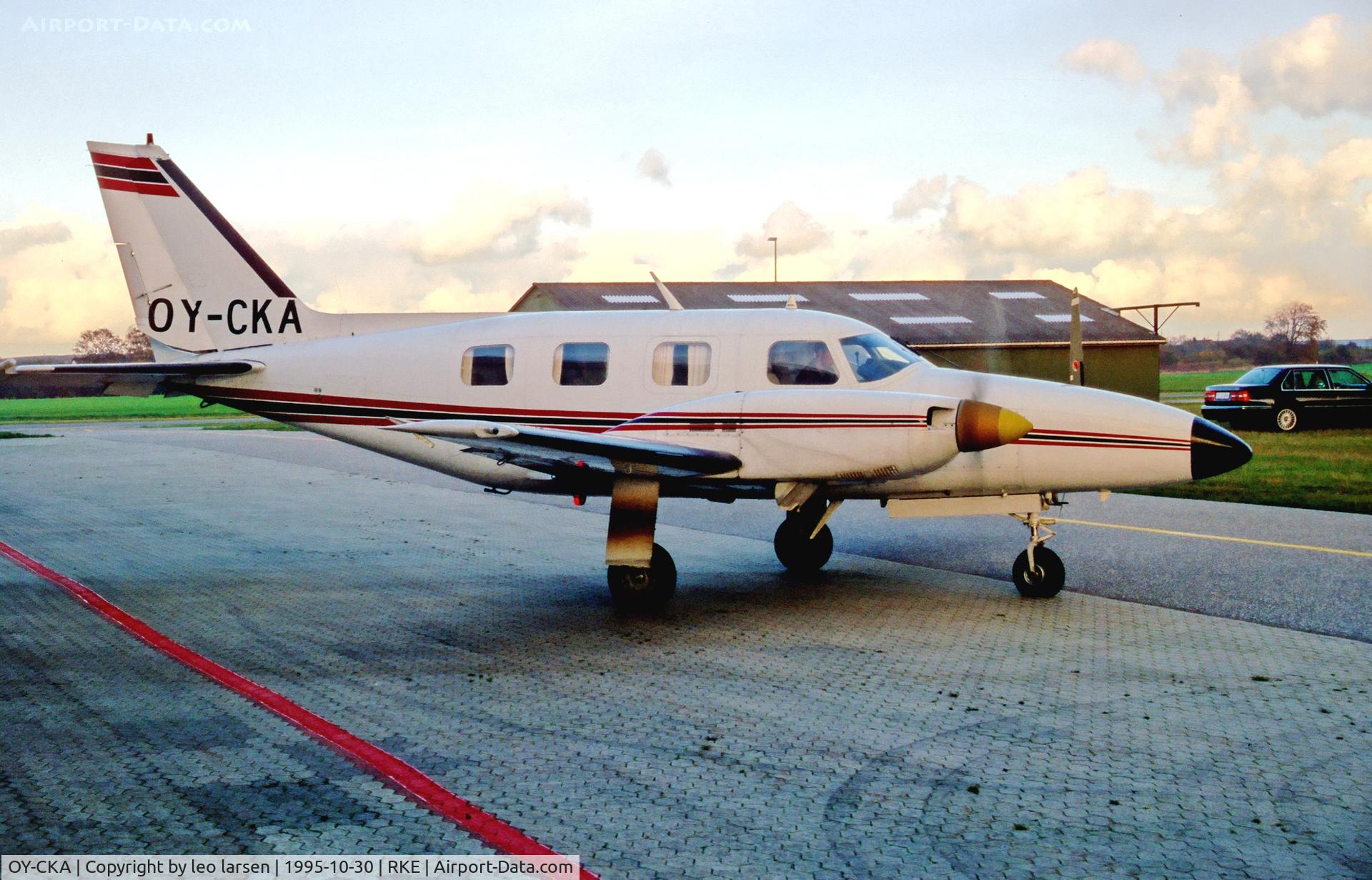 OY-CKA, 1973 Piper PA-31P-425 Pressurised Navajo Navajo C/N 31P-7300136, Roskilde 30.10.1995