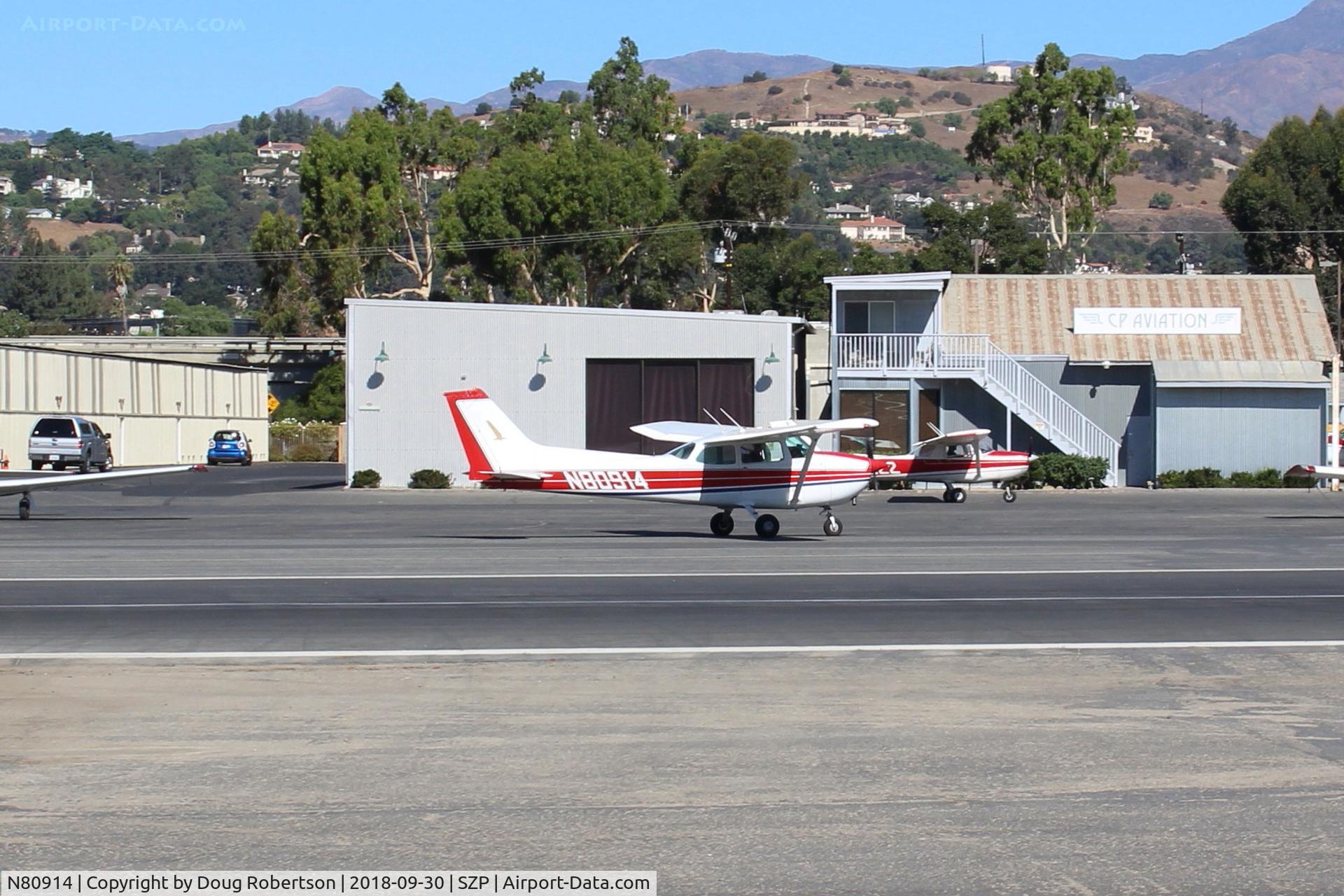 N80914, 1976 Cessna 172M C/N 17266799, 1976 Cessna 172M SKYHAWK, Lycoming O-320-D2J 160 Hp, taxi back