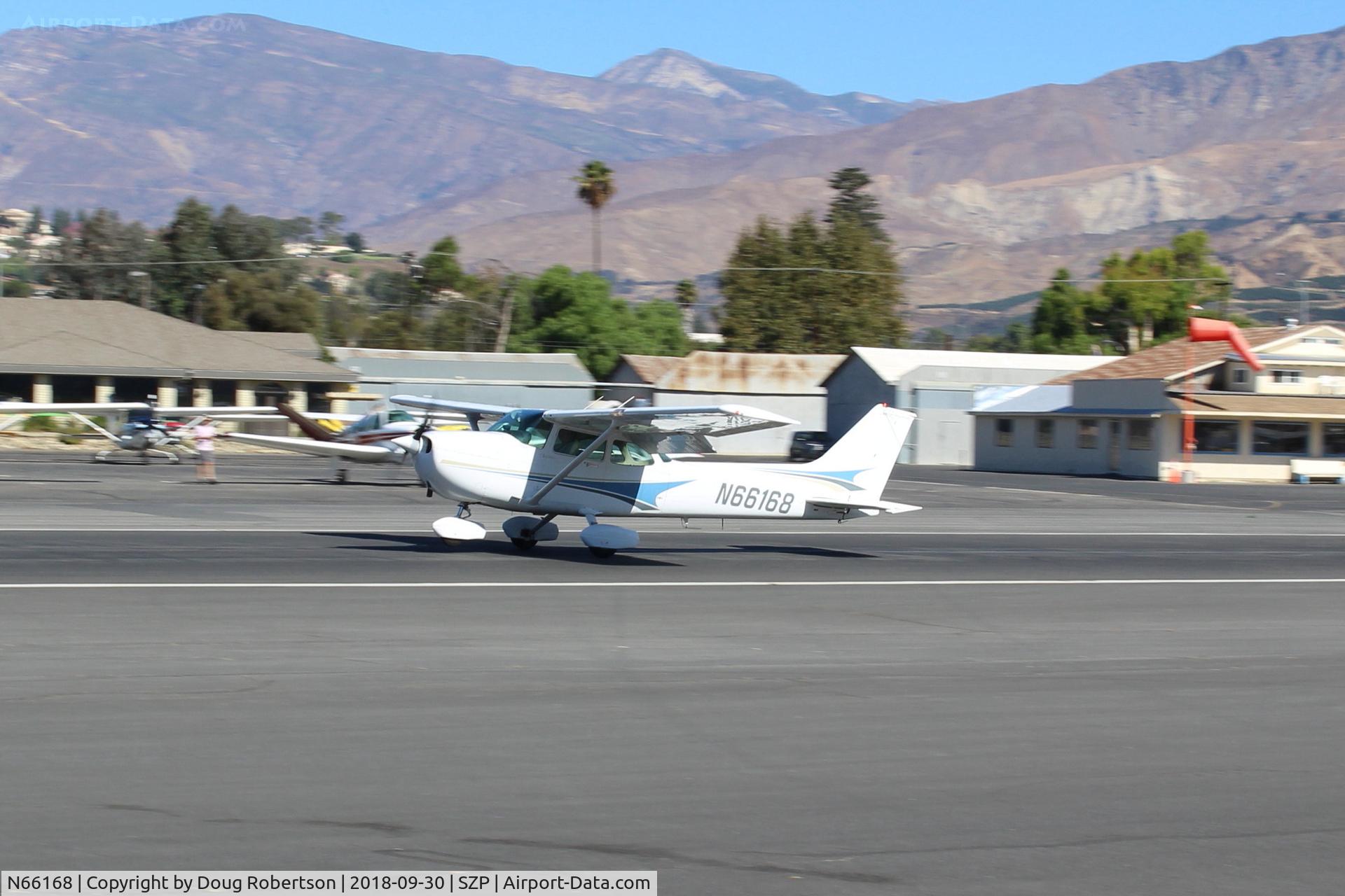 N66168, 1983 Cessna 172P C/N 17275974, 1983 Cessna 172P SKYHAWK, Lycoming O-320-D2J 160 Hp, landing roll Rwy 22