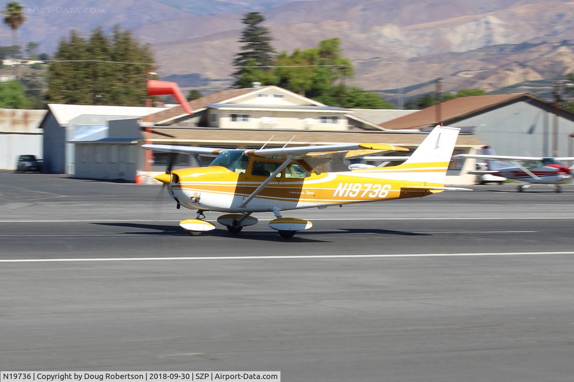 N19736, 1972 Cessna 172L C/N 17260710, 1972 Cessna 172L SKYHAWK, Lycoming O-320-E2D 150 Hp, landing roll Rwy 22