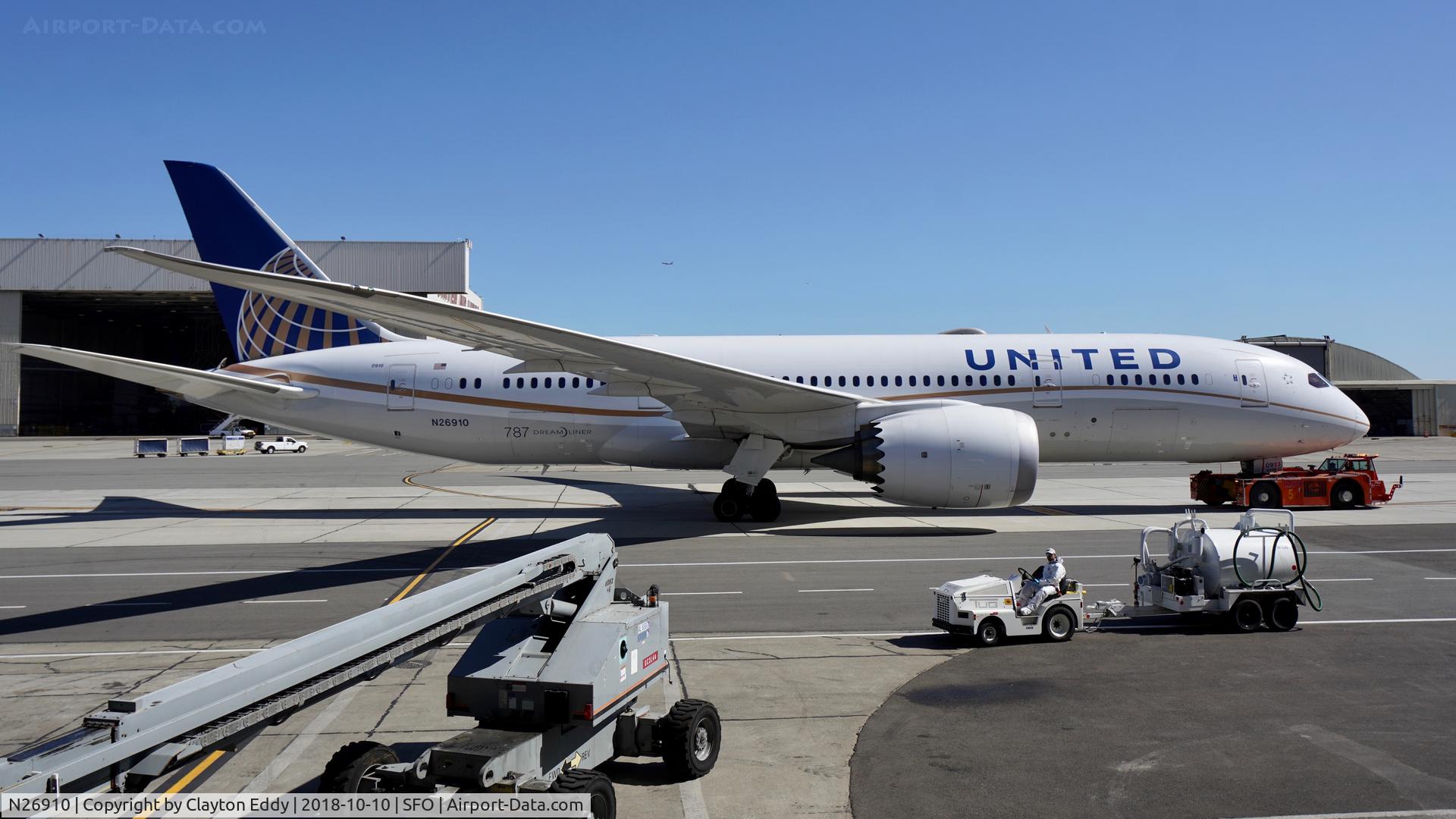 N26910, 2014 Boeing 787-8 Dreamliner C/N 34826, San Francisco Airport California 2018.
