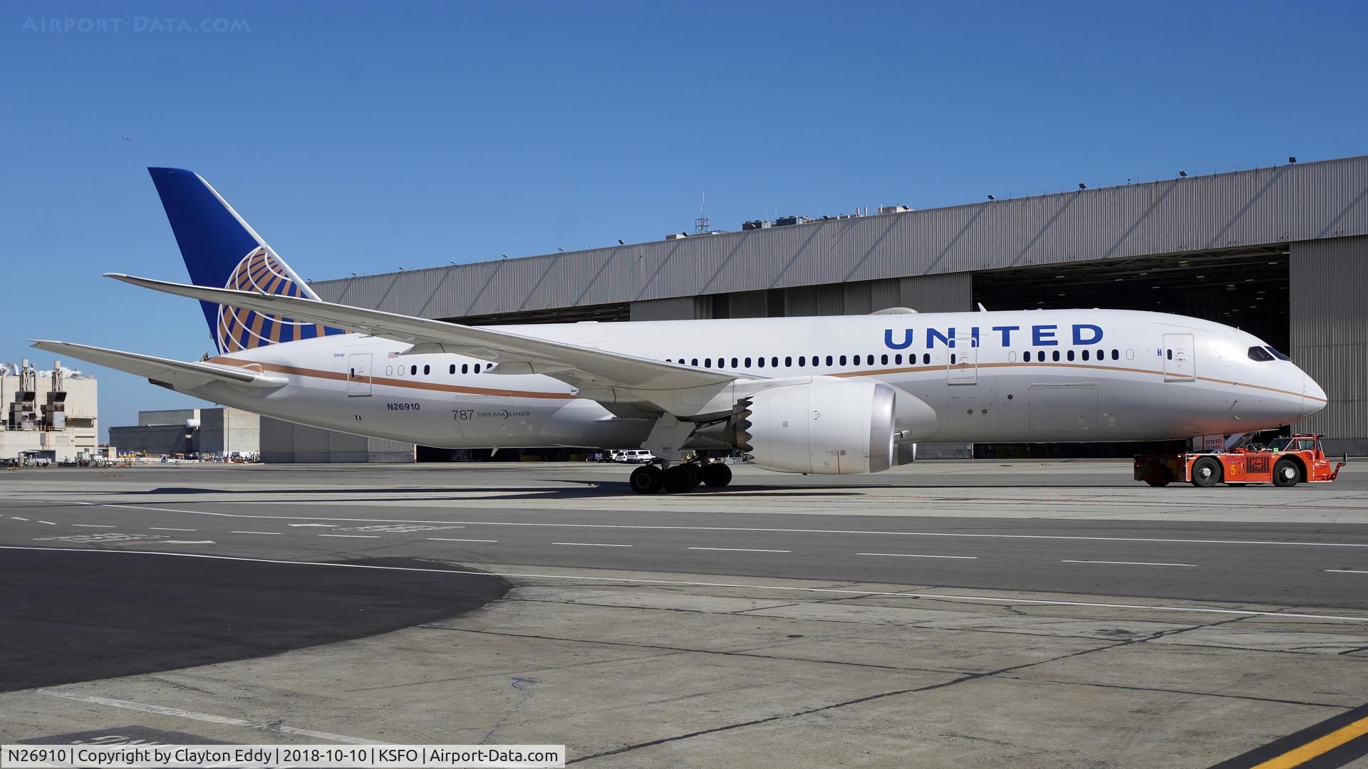 N26910, 2014 Boeing 787-8 Dreamliner C/N 34826, San Francisco Airport California 2018.