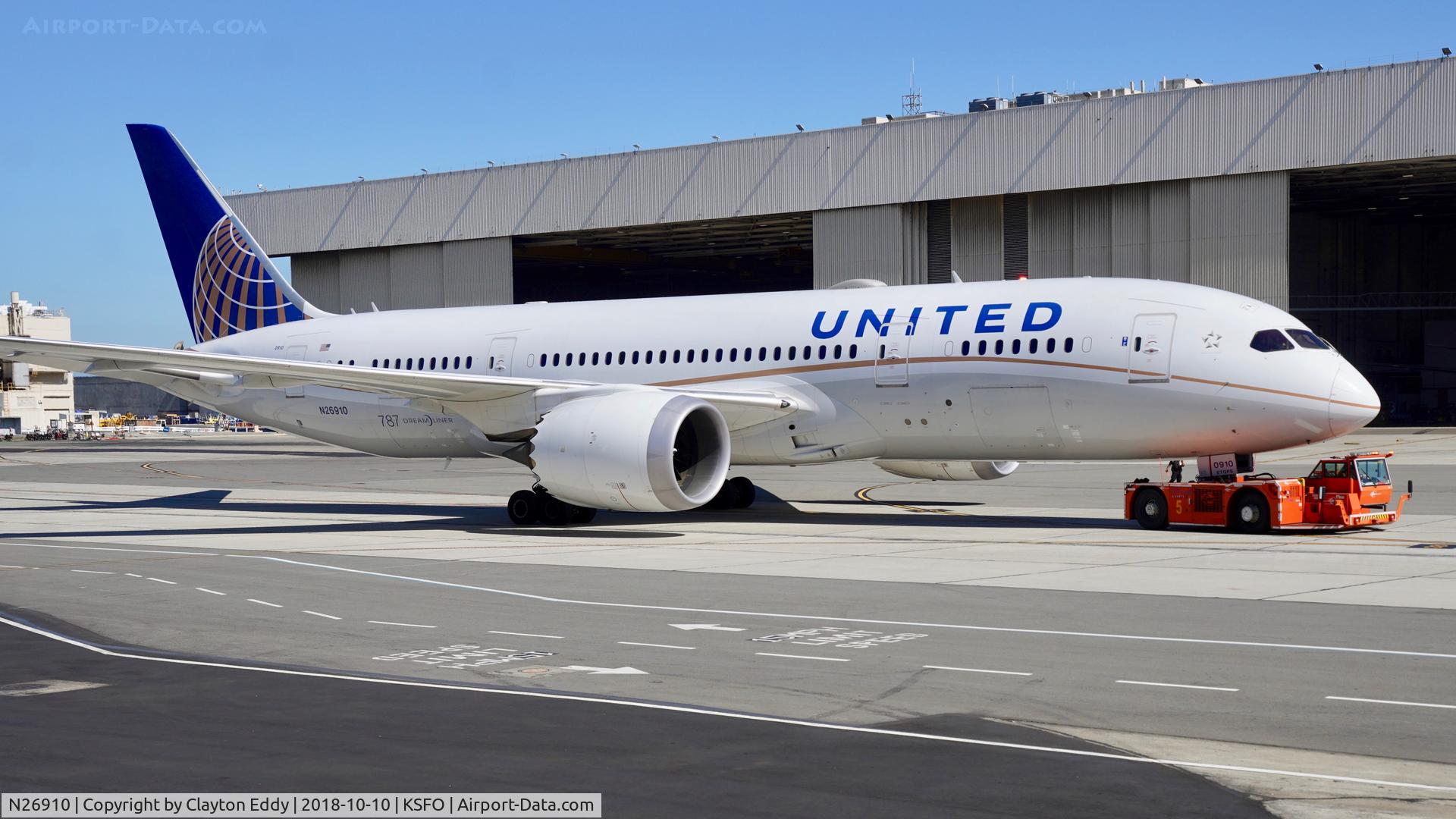 N26910, 2014 Boeing 787-8 Dreamliner C/N 34826, San Francisco Airport California 2018.