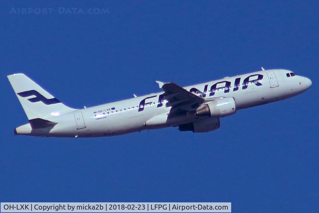 OH-LXK, 2003 Airbus A320-214 C/N 2065, Take off