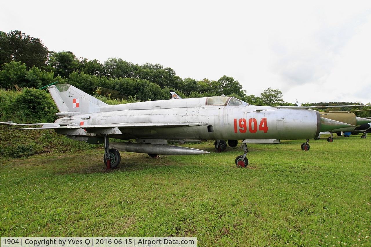 1904, Mikoyan-Gurevich MiG-21M C/N 961904, Mikoyan-Gurevich MiG-21M, Savigny-Les Beaune Museum