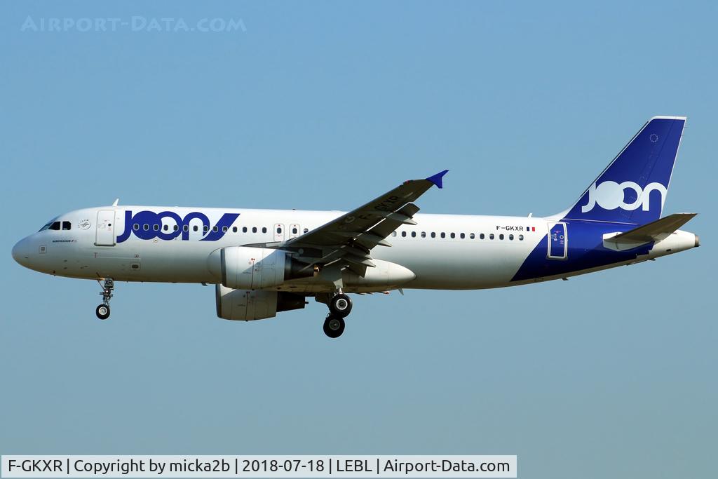 F-GKXR, 2009 Airbus A320-214 C/N 3795, Landing