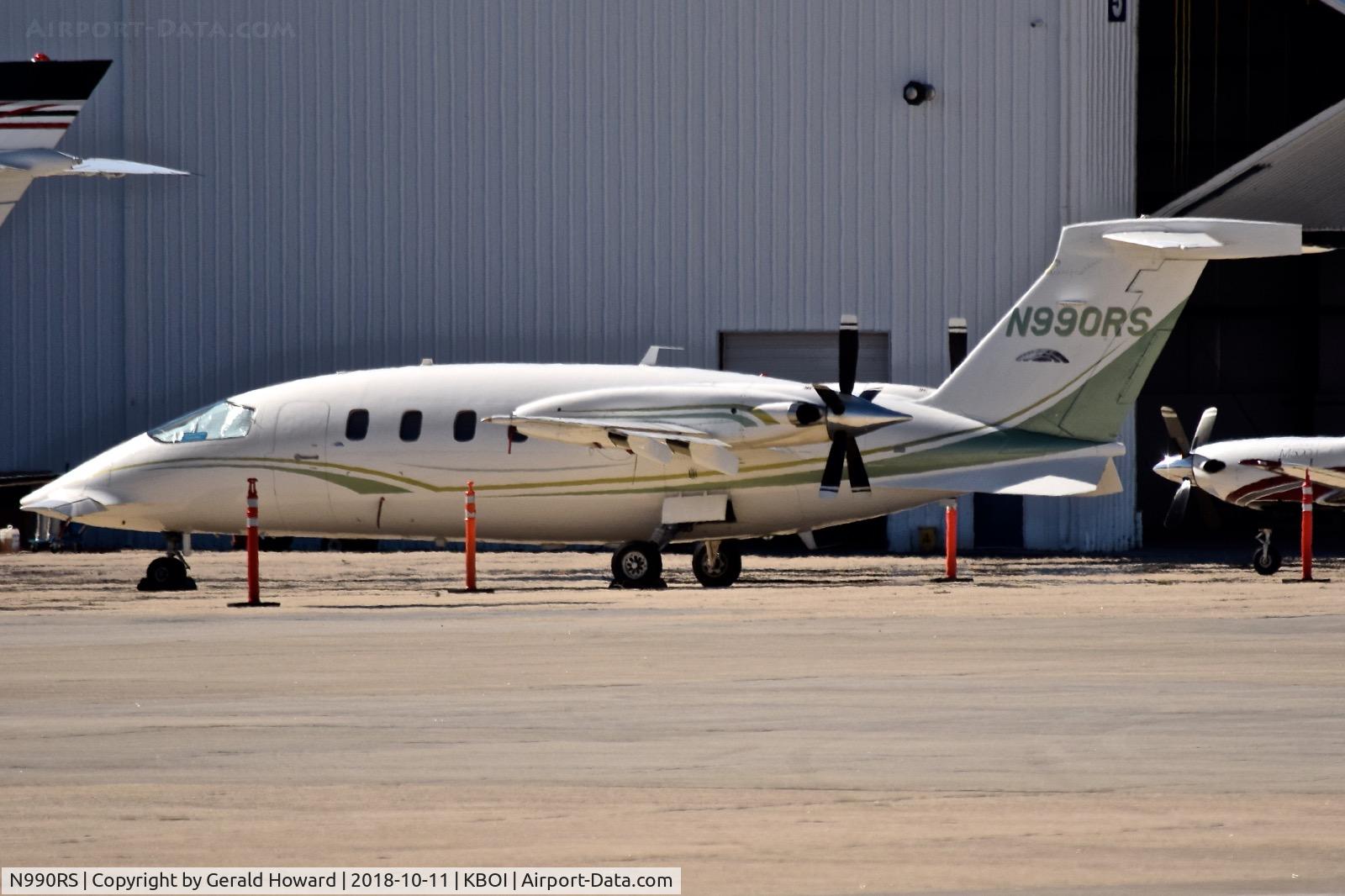 N990RS, 1992 Piaggio P-180 Avanti C/N 1015, Parked on the south GA ramp.
