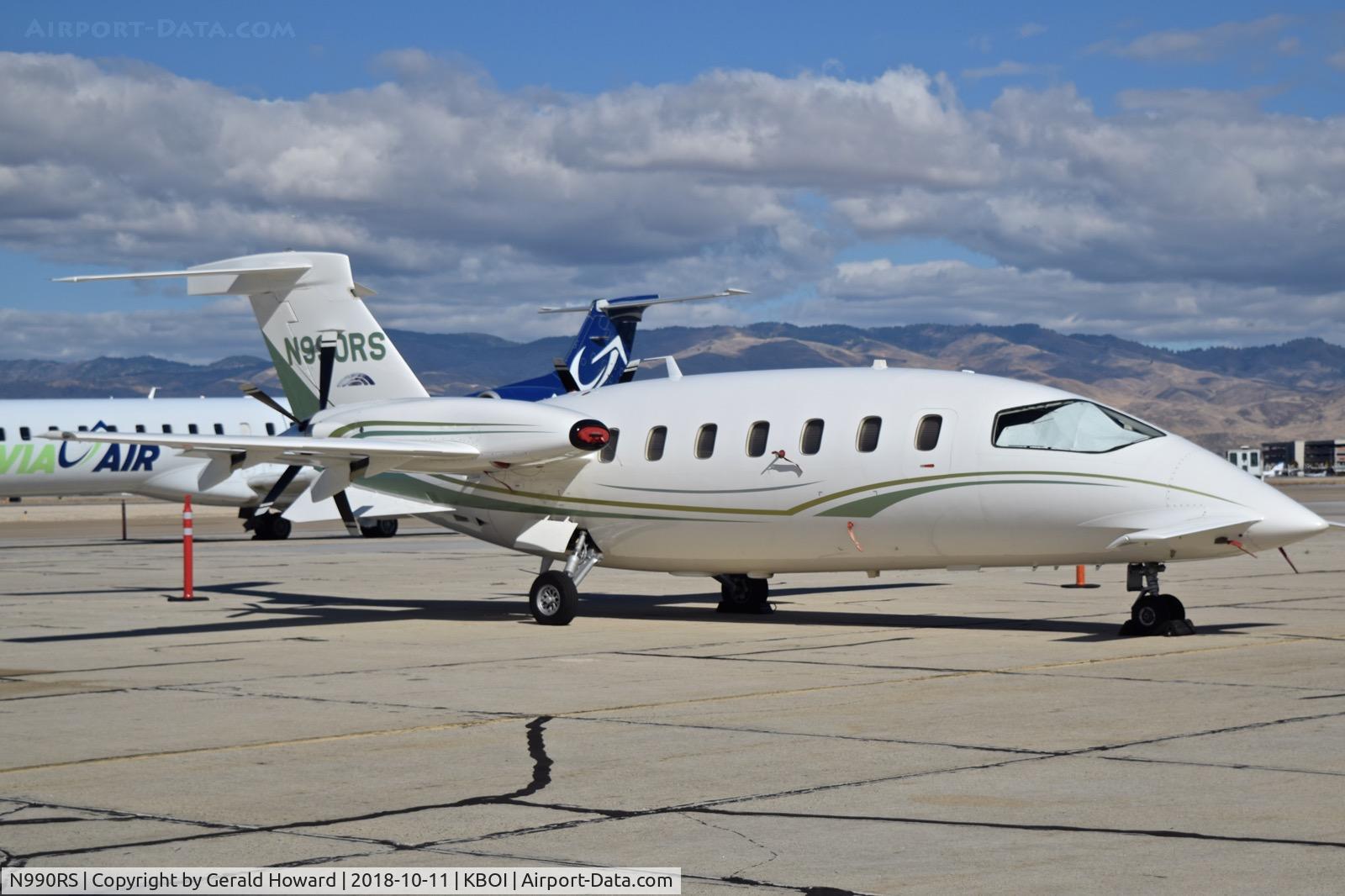 N990RS, 1992 Piaggio P-180 Avanti C/N 1015, Parked on the south GA ramp.