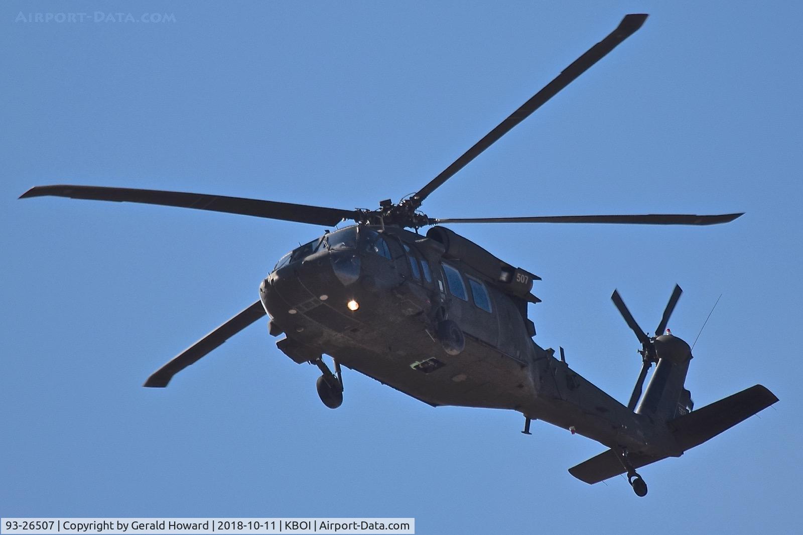 93-26507, 1993 Sikorsky UH-60L Black Hawk C/N unknown, Returning to base.  1-183rd AVN BN, Idaho Army National Guard.