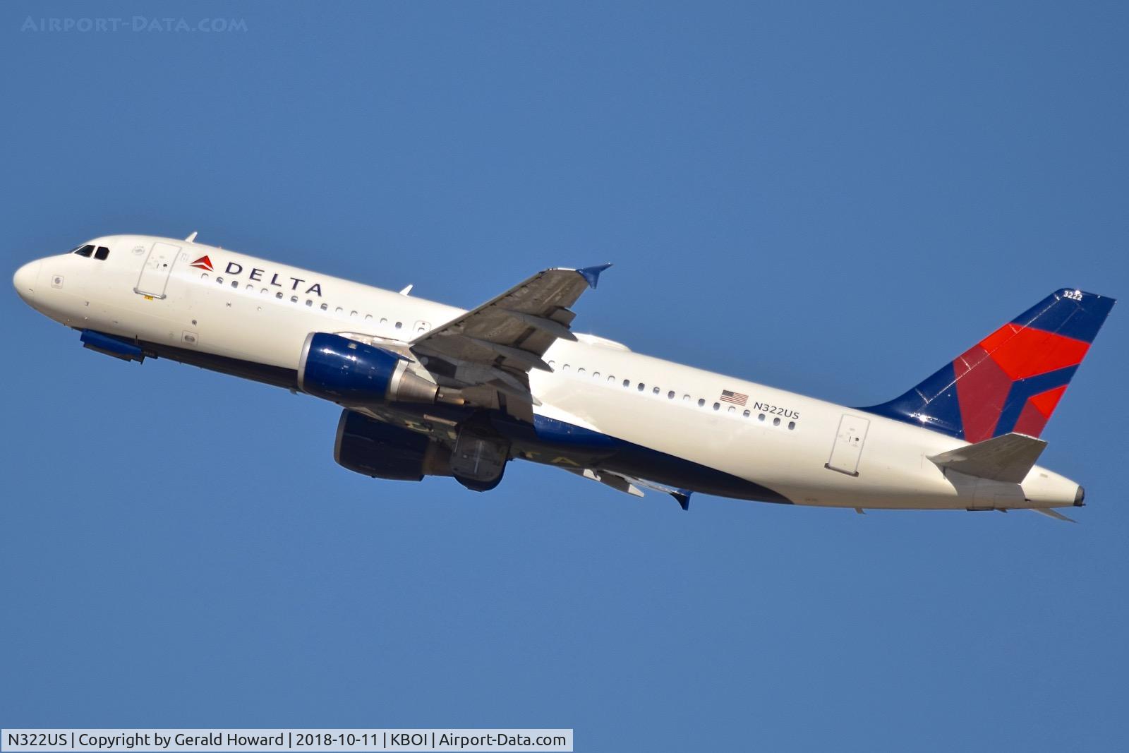 N322US, 1992 Airbus A320-211 C/N 263, Climb out from RWY 28R.