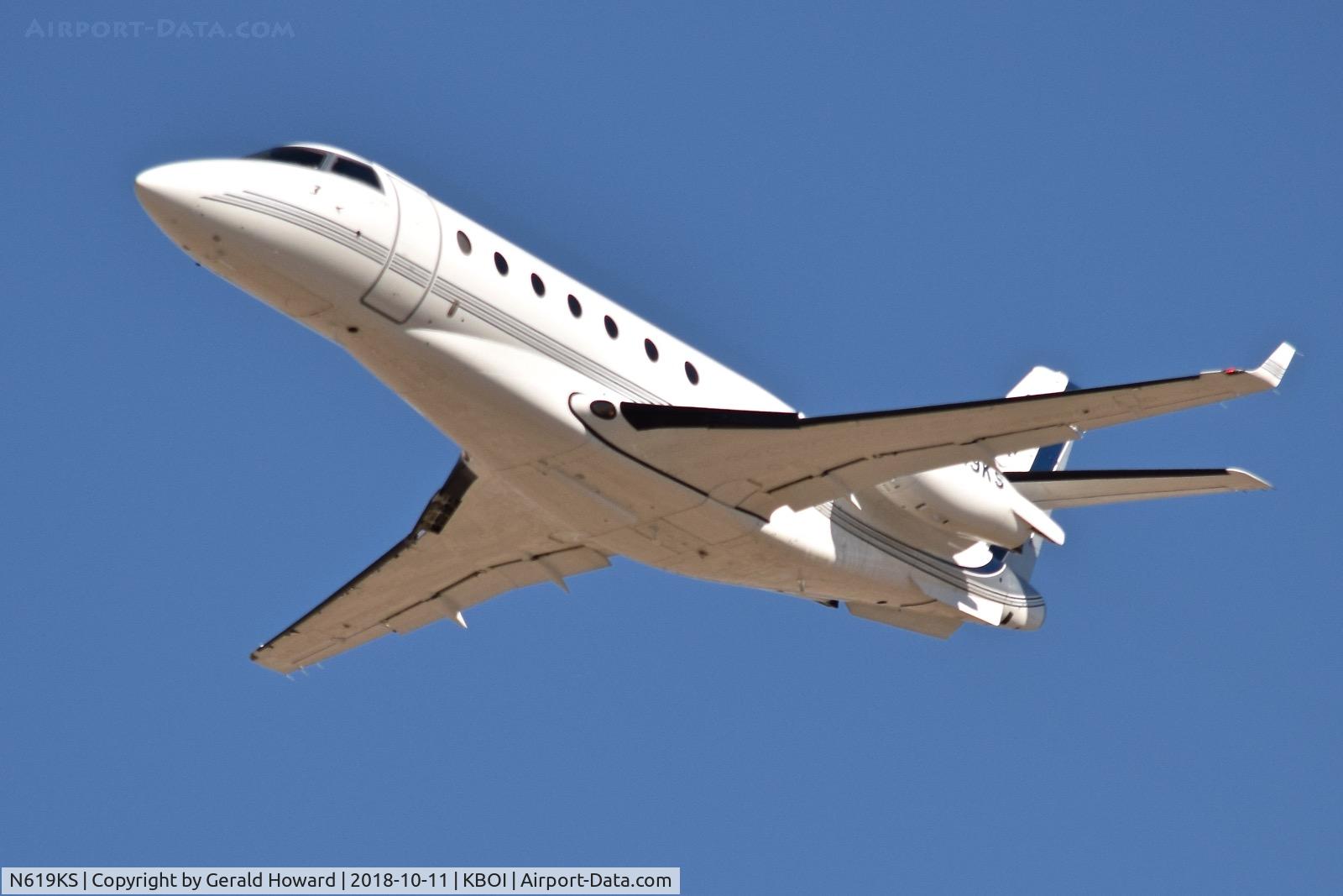 N619KS, 2006 Israel Aircraft Industries Gulfstream 200 C/N 151, Climb out from RWY 28L.
