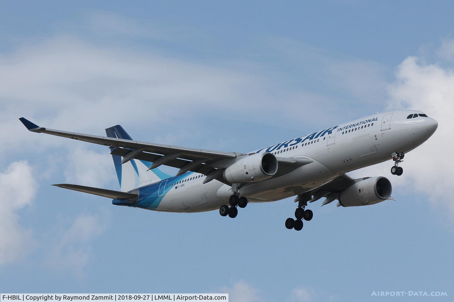 F-HBIL, 2000 Airbus A330-243 C/N 320, A330 F-HBIL Corsair