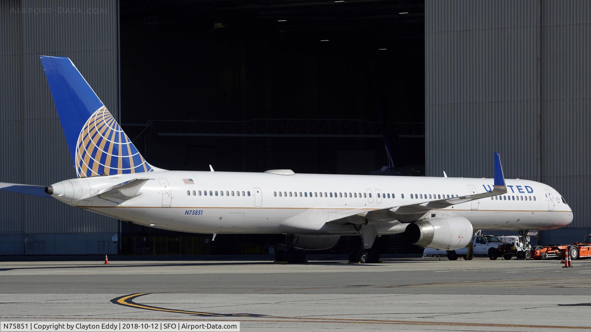 N75851, 2001 Boeing 757-324 C/N 32810, SFO 2018.